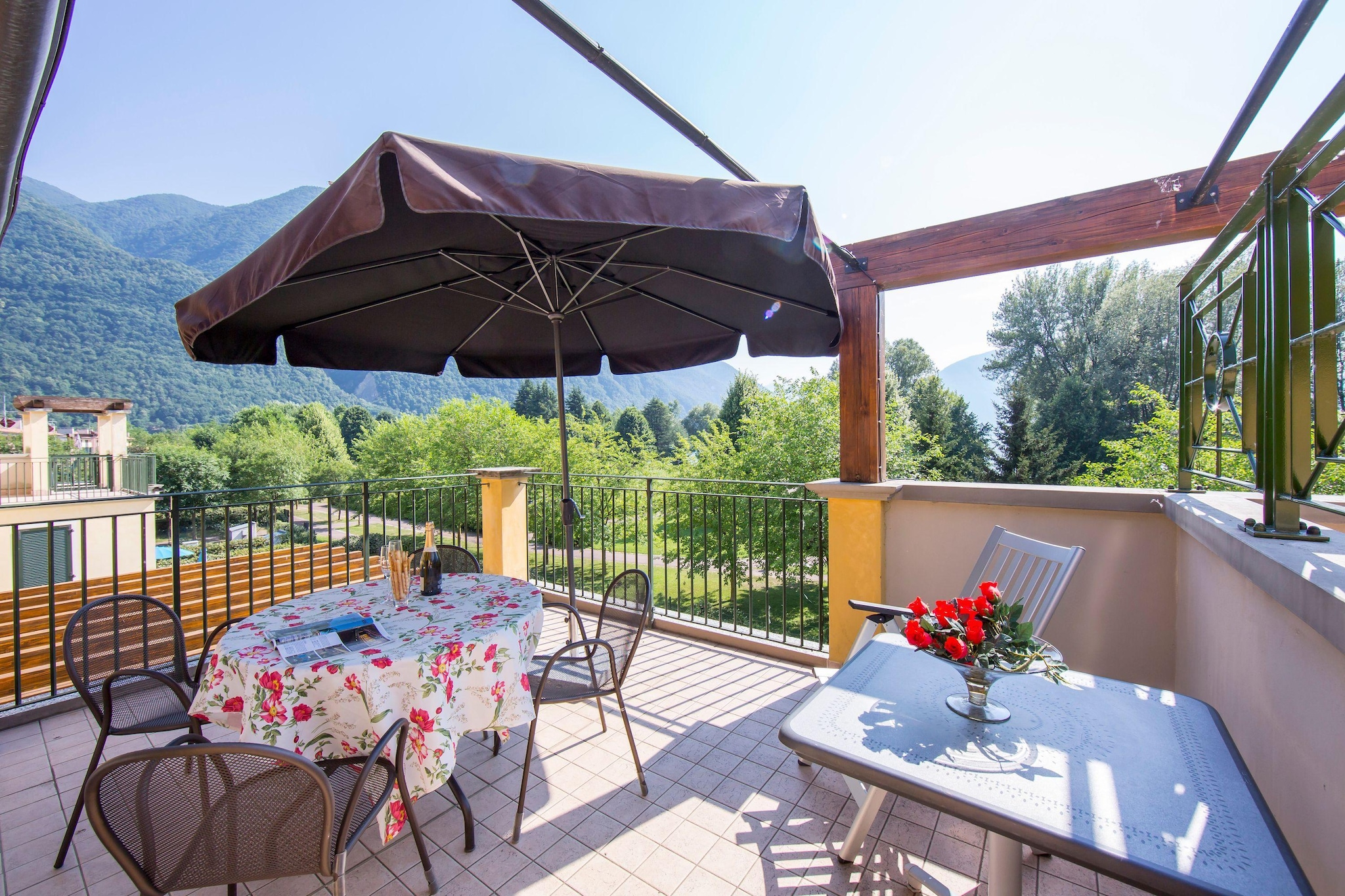 RESIDENCE PORTO LETIZIA - VILLAS-STUDIO 4 PAX VISTA LAGO PLUS 8213 - VSLP4-Terrasbalkon