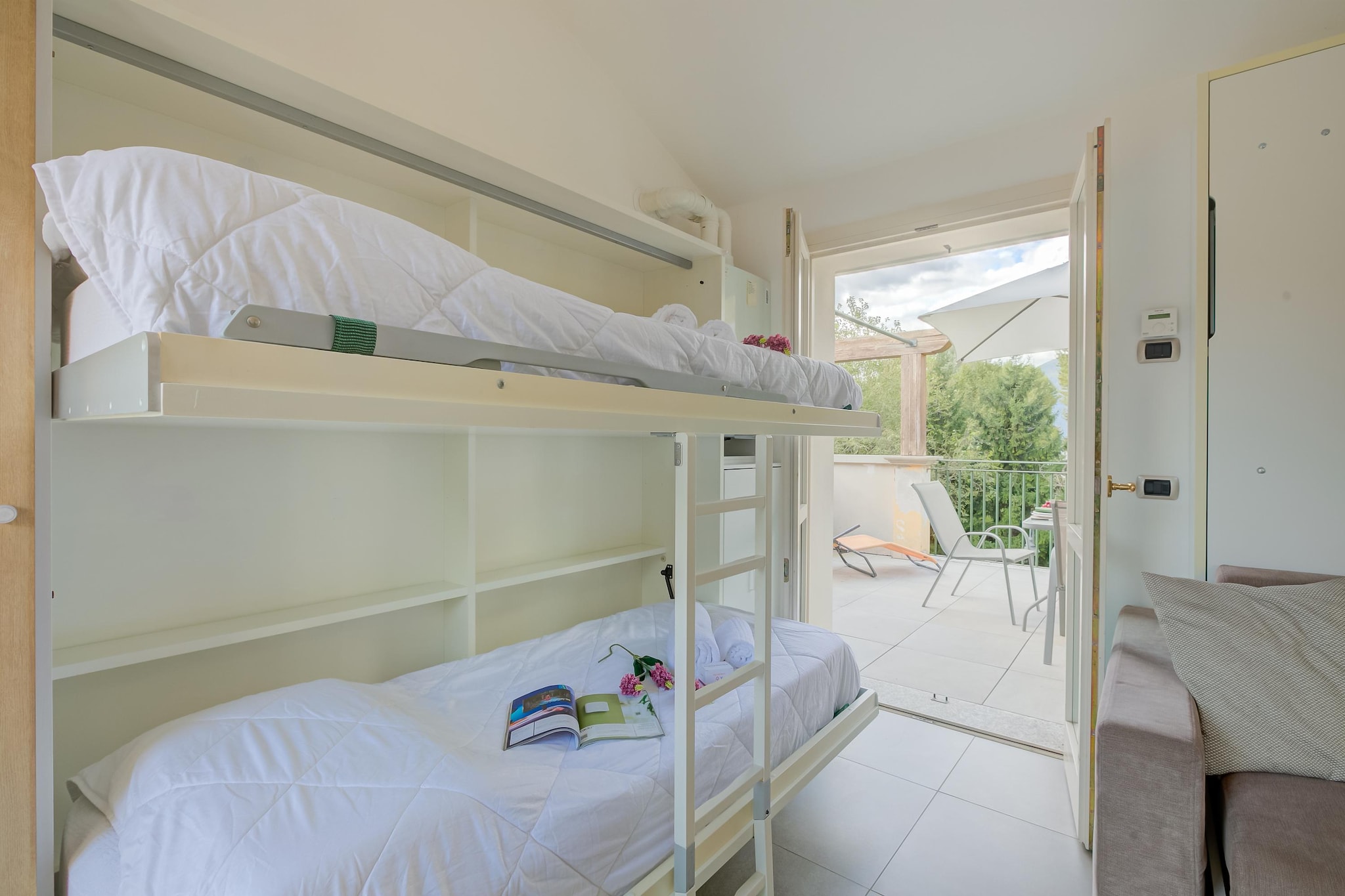 RESIDENCE PORTO LETIZIA - VILLAS-STUDIO 4 PAX VISTA LAGO DELUXE 8214 - VSLD4-Chambre