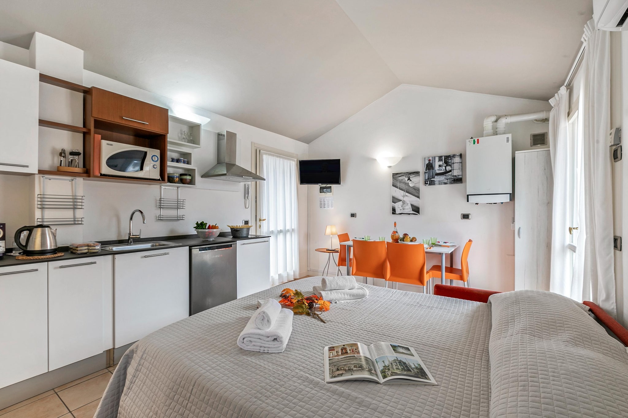 RESIDENCE PORTO LETIZIA - VILLAS-STUDIO 4 PAX VISTA LAGO DELUXE 8214 - VSLD4-Salon