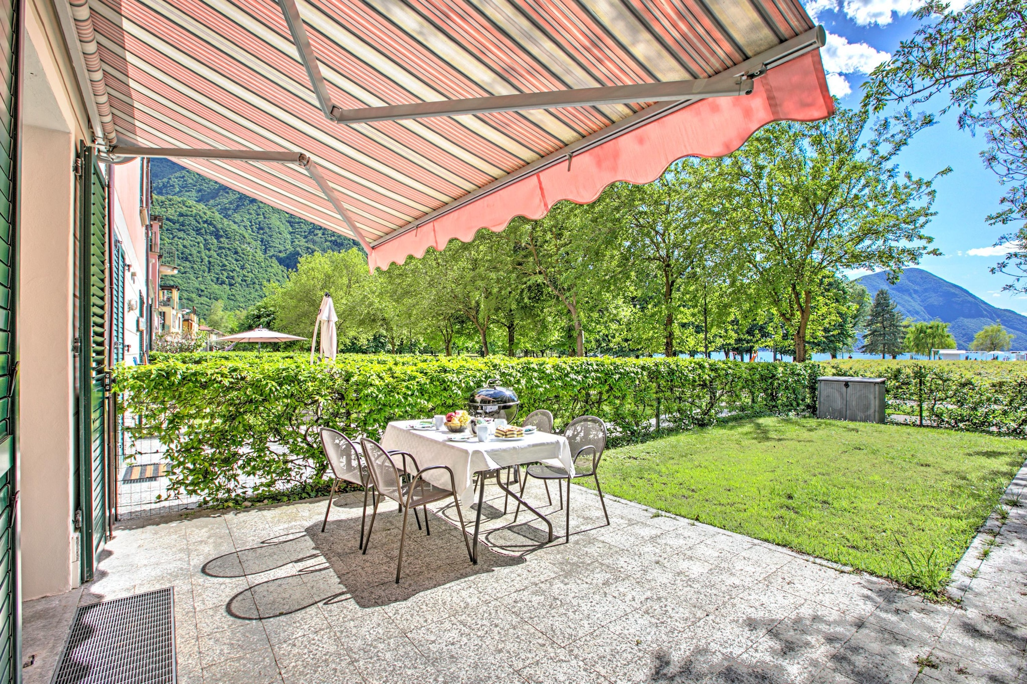 RESIDENCE PORTO LETIZIA - VILLAS-BILOCALE 4 PAX VISTA LAGO PLUS 8215 - V1LP4-Terrasbalkon