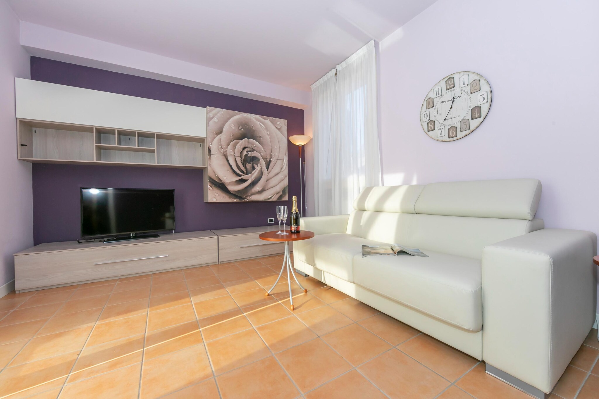 RESIDENCE PORTO LETIZIA - VILLAS-BILOCALE 4 PAX VISTA LAGO PLUS 8215 - V1LP4-Woonkamer