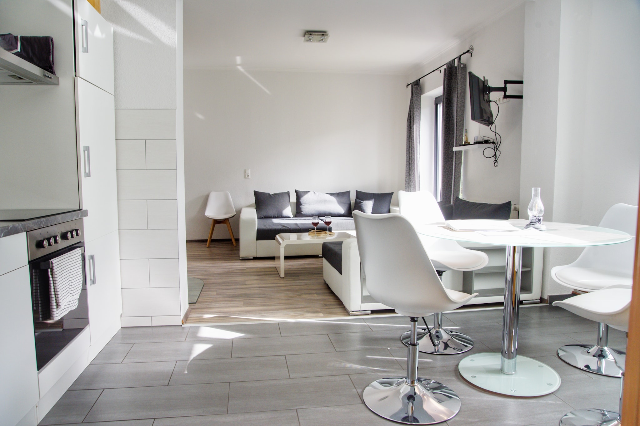 Schönes Ferienhaus-Eetkamer