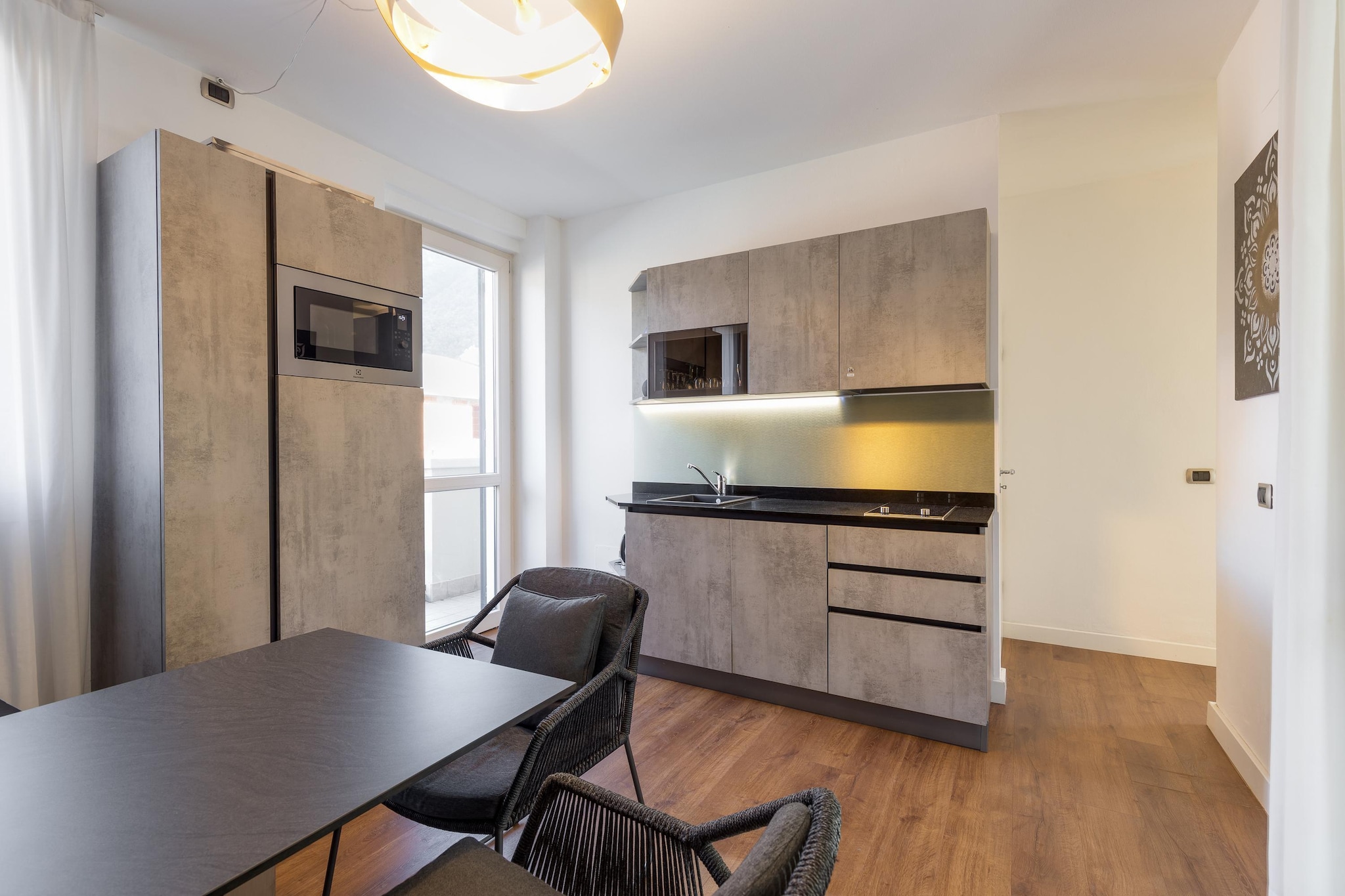 RESIDENCE PORTO LETIZIA - VILLAS-BILOCALE 4 PAX VISTA LAGO PLUS 8215 - V1LP4-Keuken