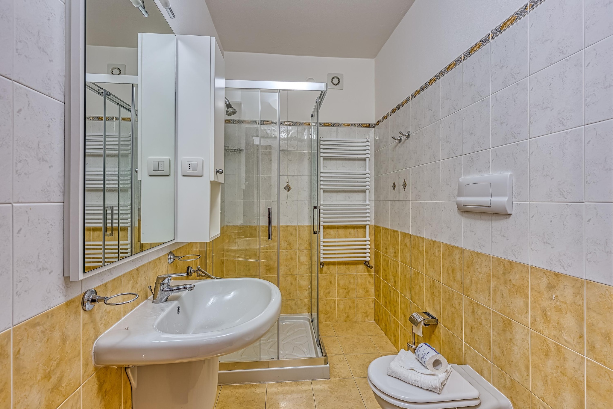 RESIDENCE PORTO LETIZIA - VILLAGE-BILOCALE 4 PAX DELUXE 8227 - VGBD4-Badkamer