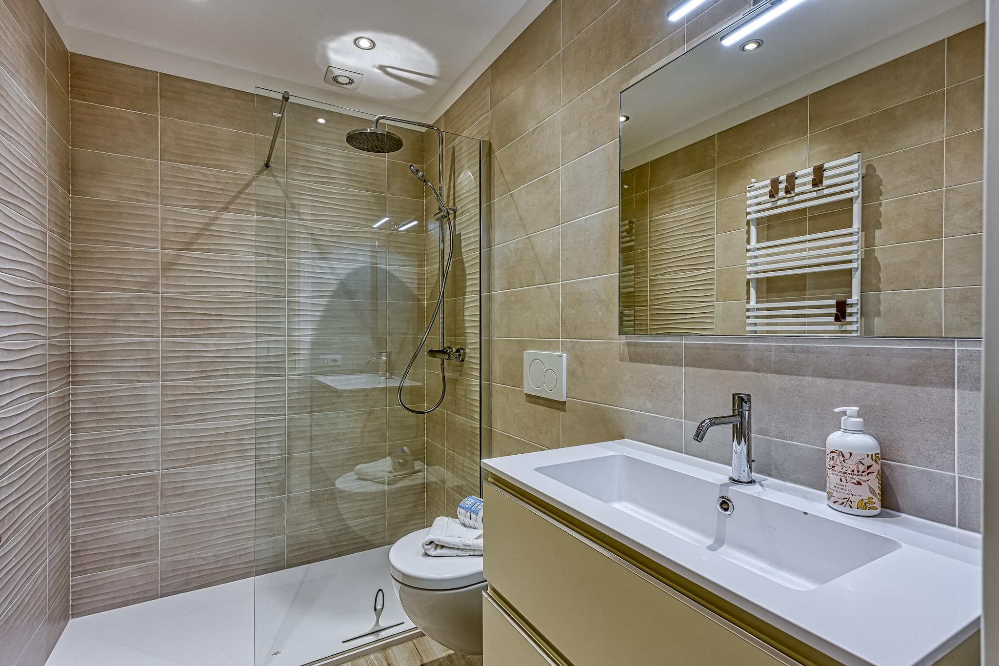 RESIDENCE PORTO LETIZIA - VILLAGE-BILOCALE 4 PAX DELUXE 8227 - VGBD4-Badkamer