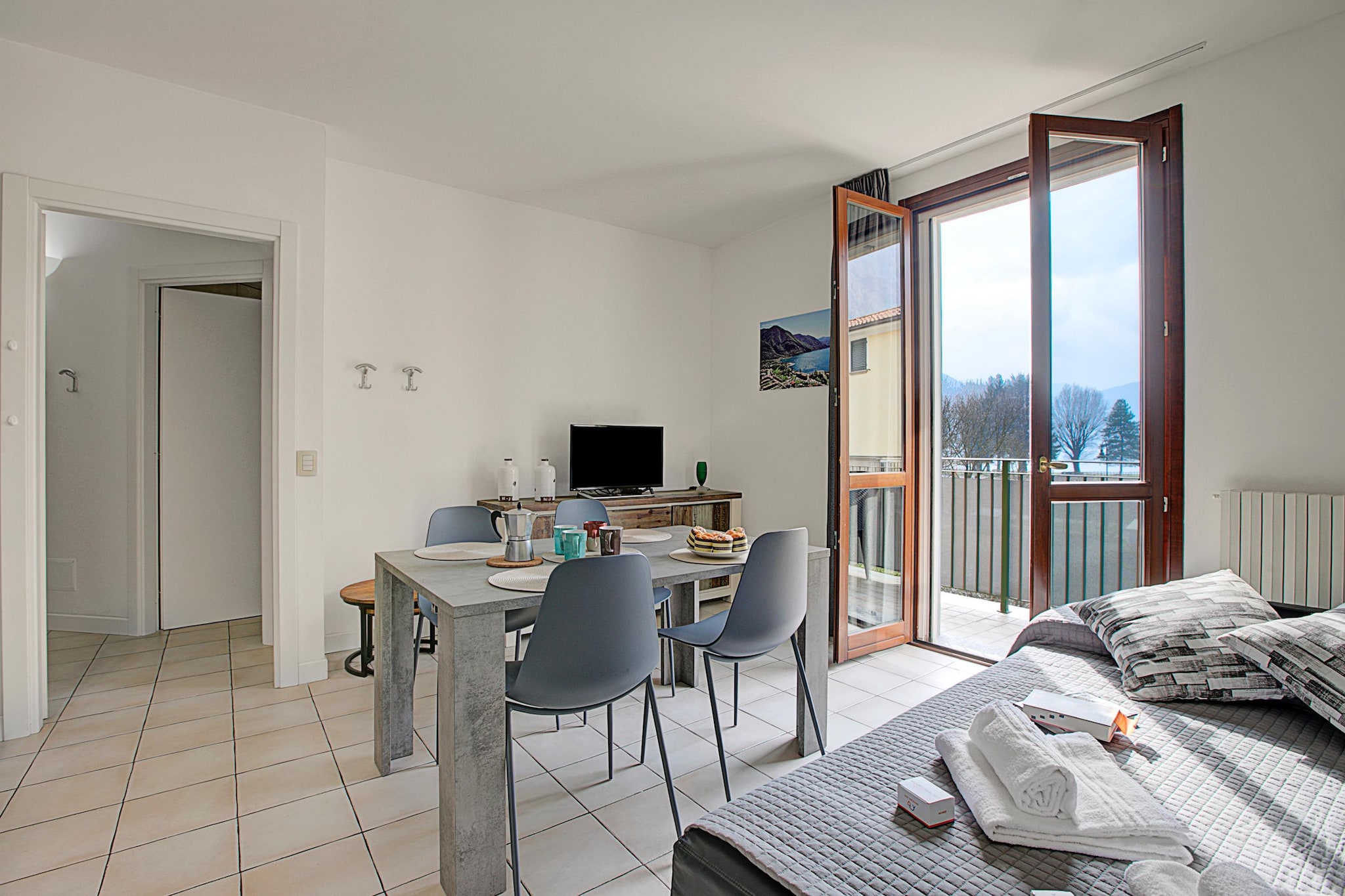 RESIDENCE PORTO LETIZIA - VILLAGE-TRILOCALE 6 PAX DELUXE 8229 - VGB6D-Eetkamer