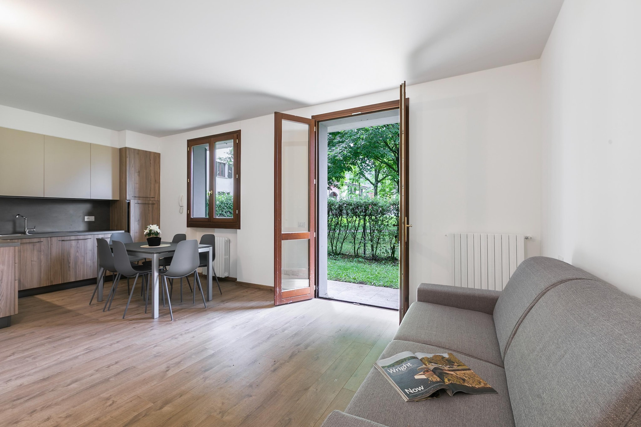 RESIDENCE PORTO LETIZIA - VILLAGE-TRILOCALE 6 PAX DELUXE 8229 - VGB6D-Woonkamer