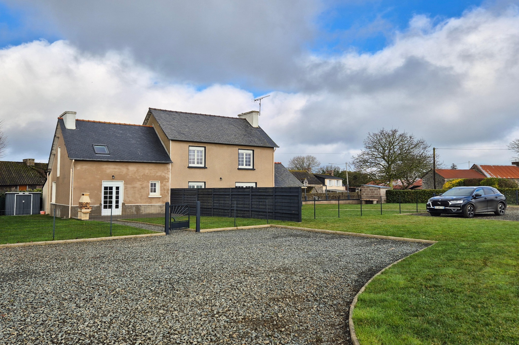 Gîte "Louis" à Plurien-Buitenkant zomer