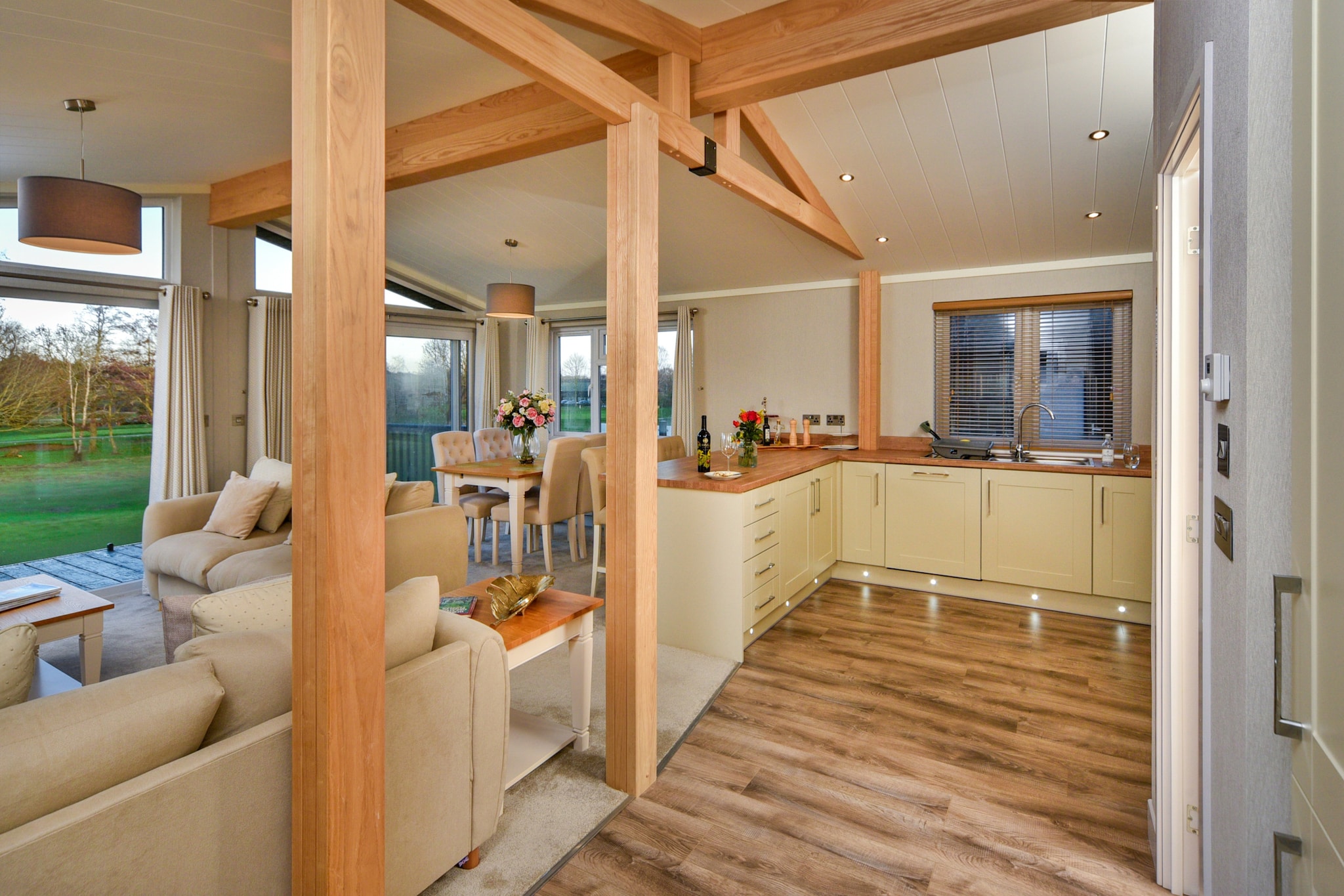 Heron Luxury Lodge - Woonkamer