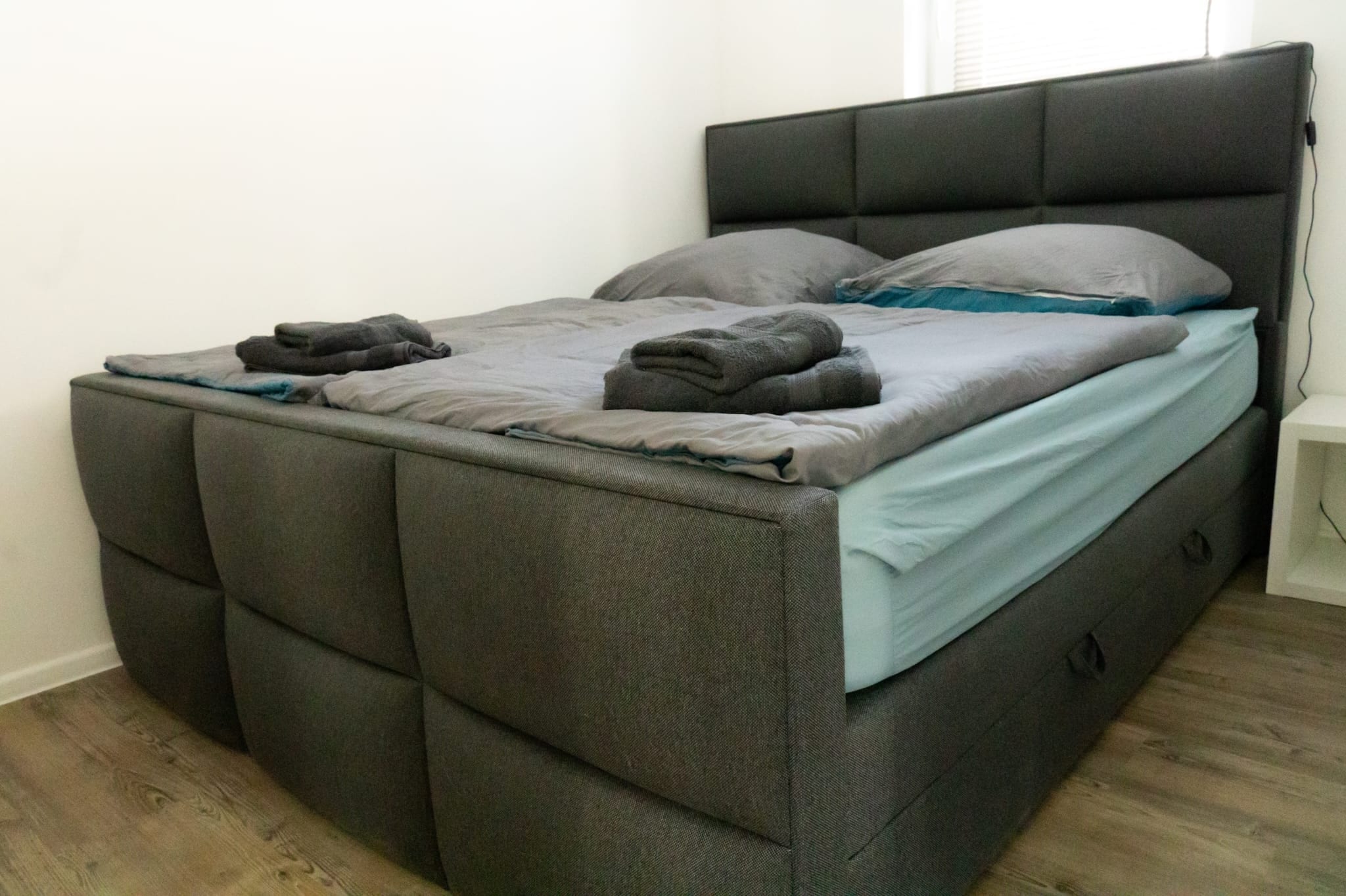 Altes Bootshaus alle Wohnungen-Chambre