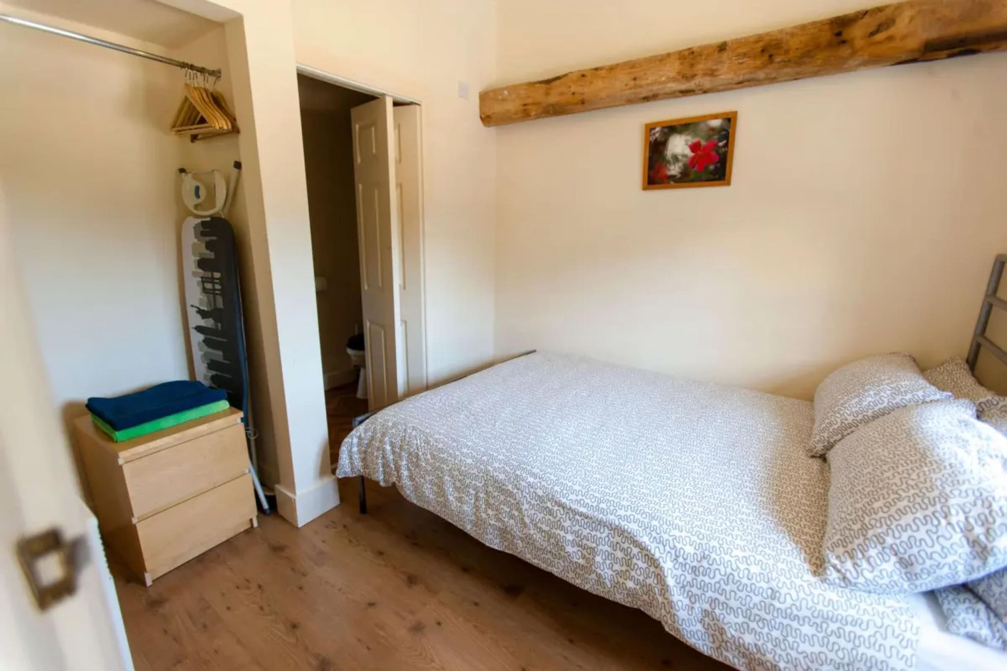 1 Mill Cottages-Bedroom