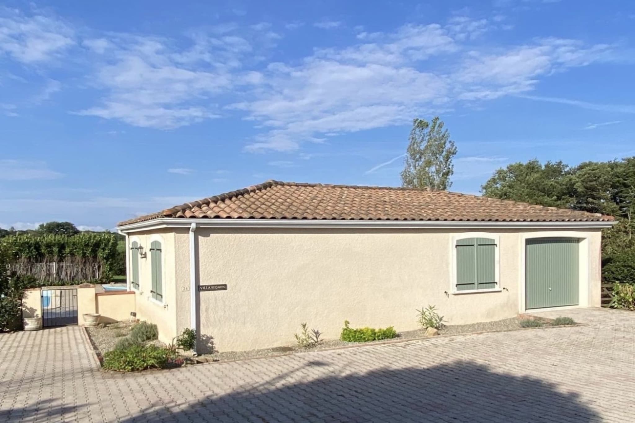 Villa Sizarin-Buitenkant zomer