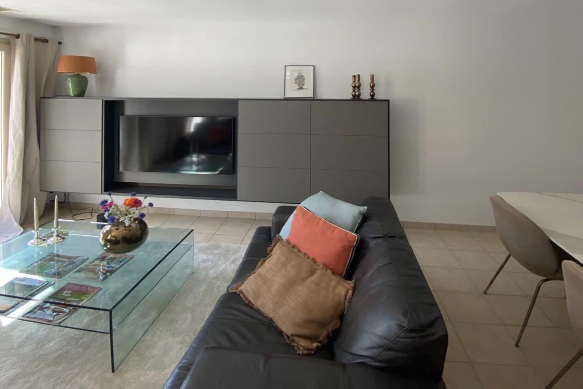 Villa Sizarin-Woonkamer