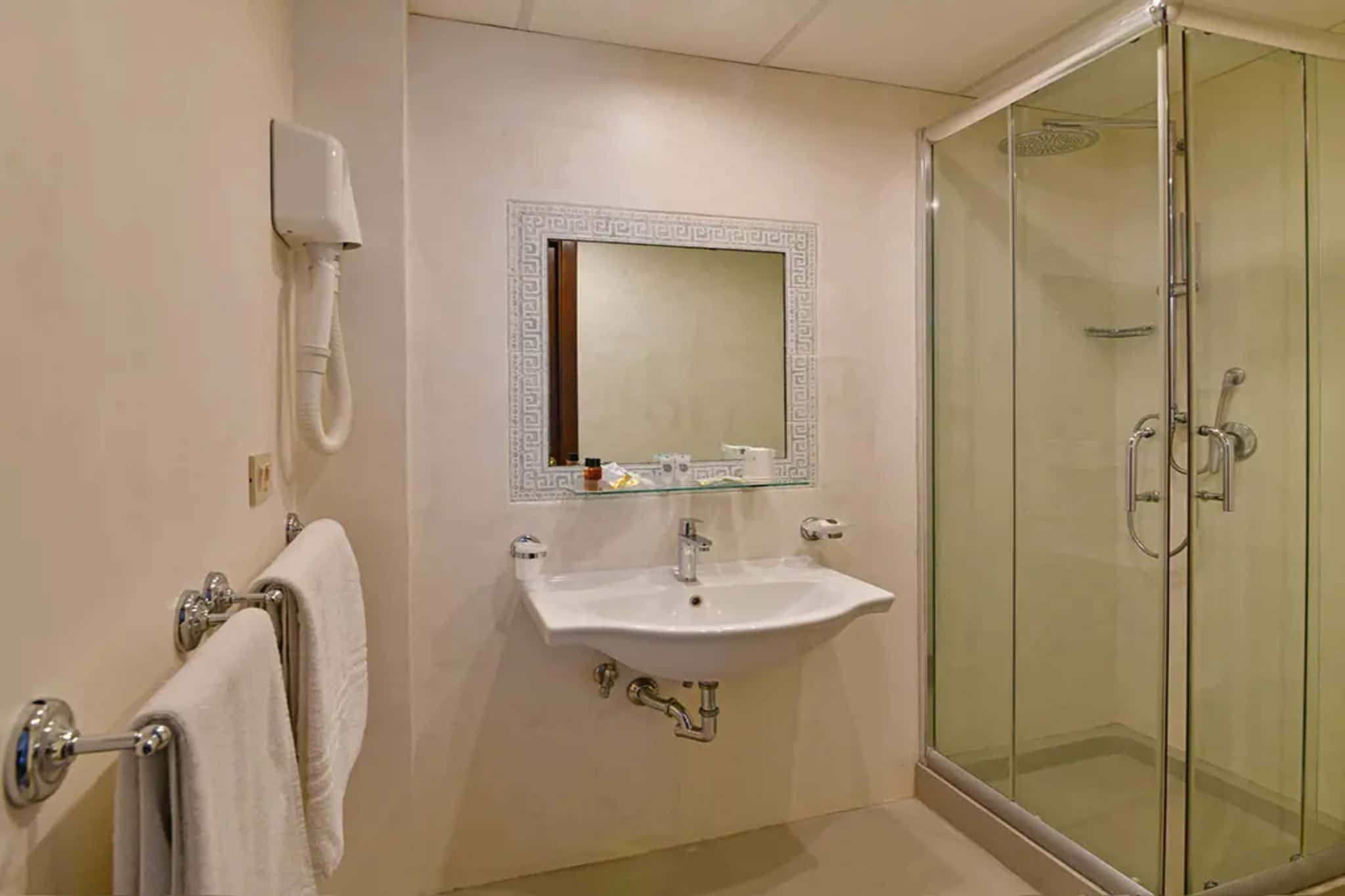 APARTMENTS VILLA LINDA - Bilo 2 Pax Basic Innerview - B2B B3B B4B-Bathroom