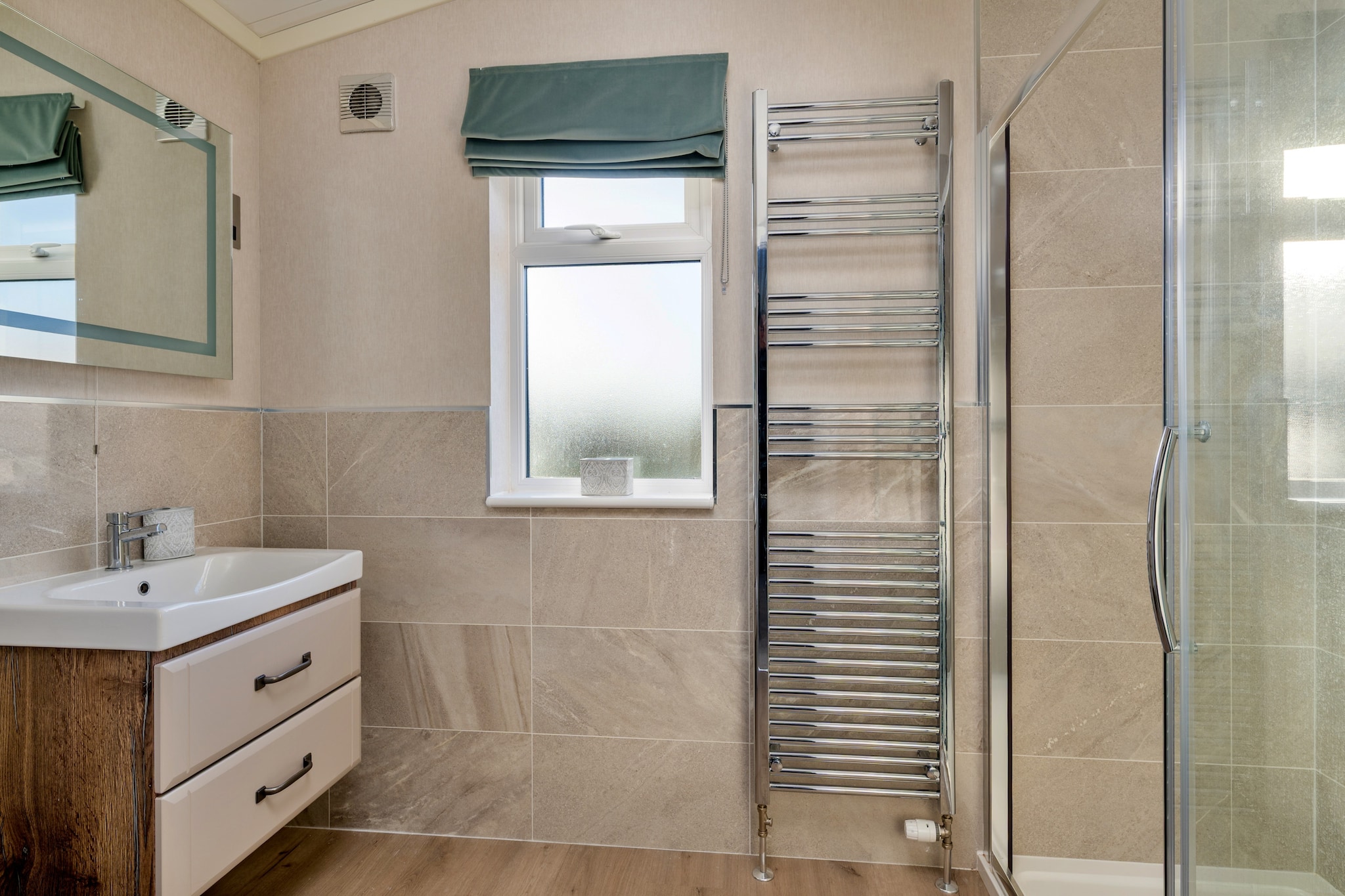 Pembroke Luxury Lodge - Badkamer