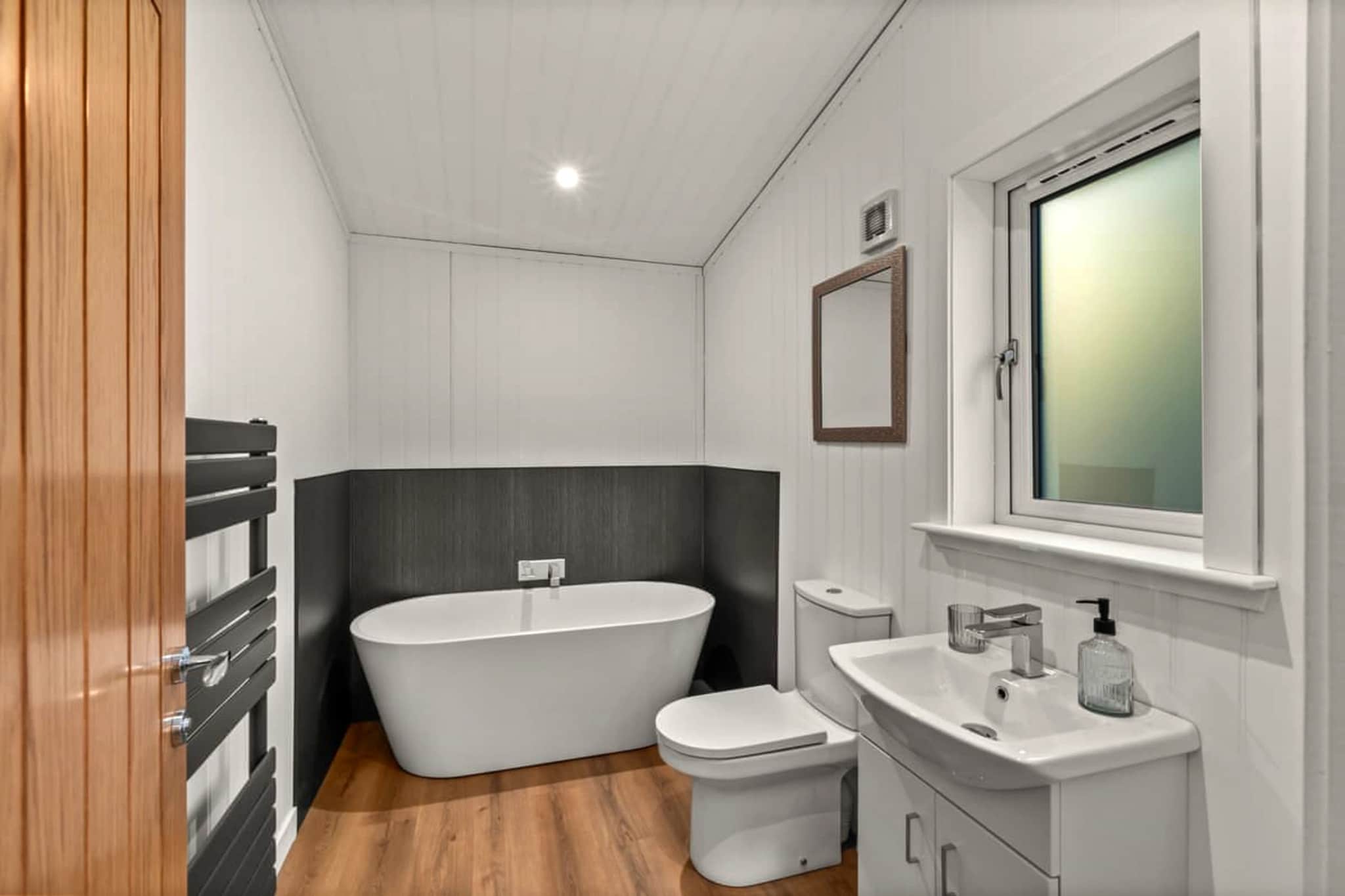 Silverwood Deluxe Chalet - Badkamer
