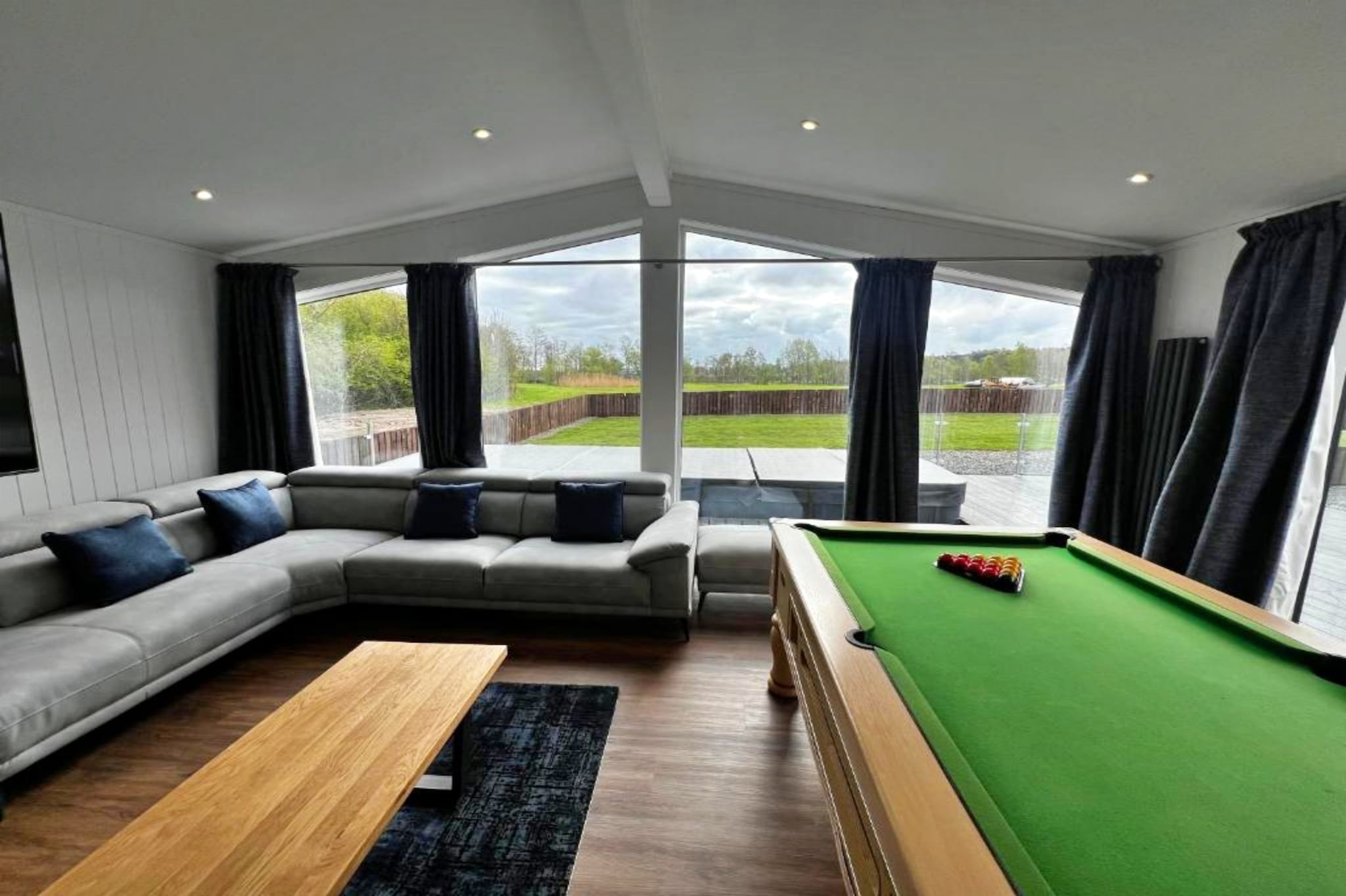 Silverwood Executive Chalet - Woonkamer