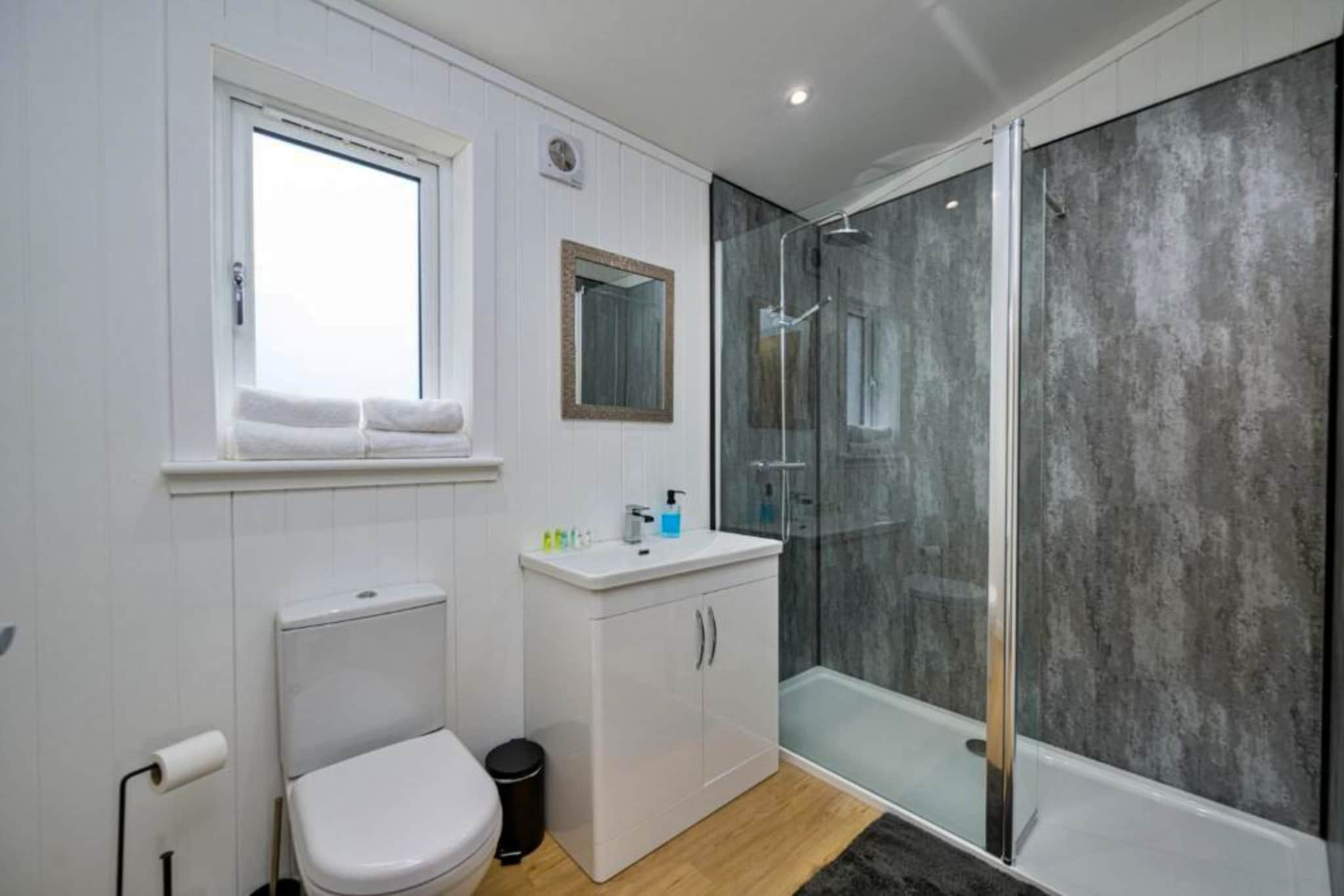 Silverwood Executive Chalet - Badkamer