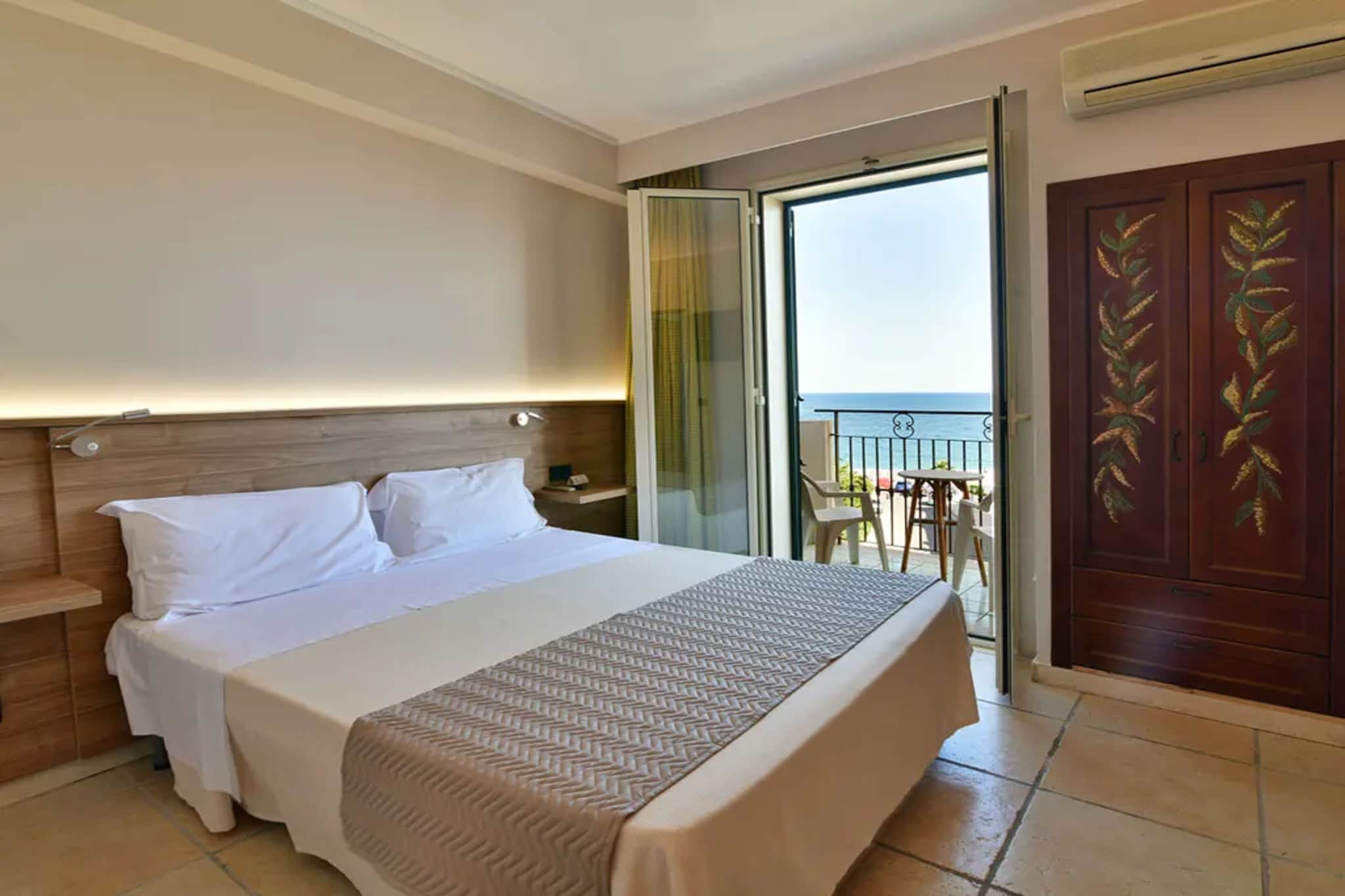 APARTMENTS VILLA LINDA - Bilo 2 Pax Superior Balcony Seaview - B2SVB3SV B4SV-Bedroom