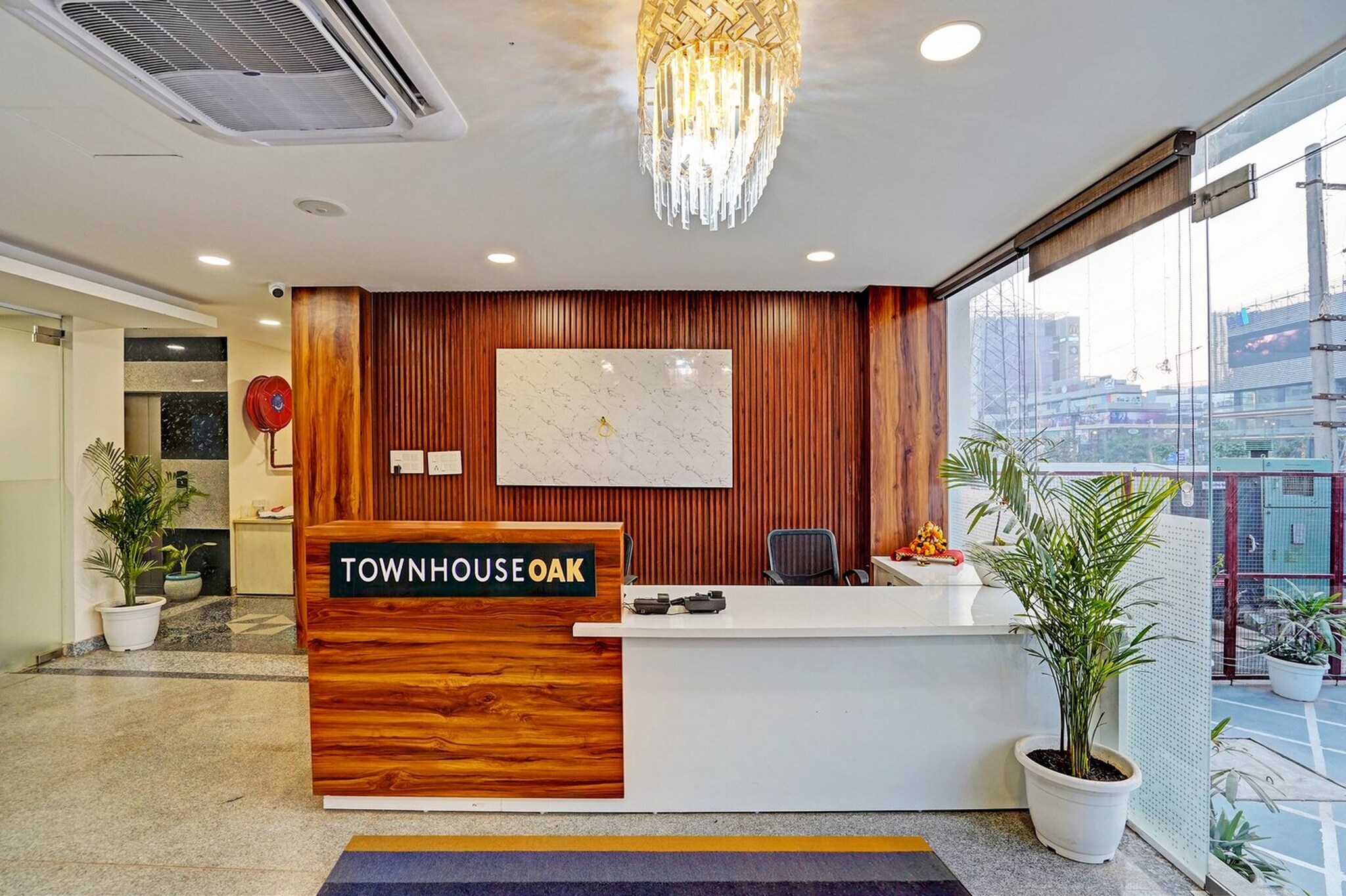 Ground floor: (bedroom(double bed, TV, seating area, air conditioning, telephone), bathroom(bathtub or shower, washbasin, toilet, Towels incl., shampoo, body soap, hot water), lift)