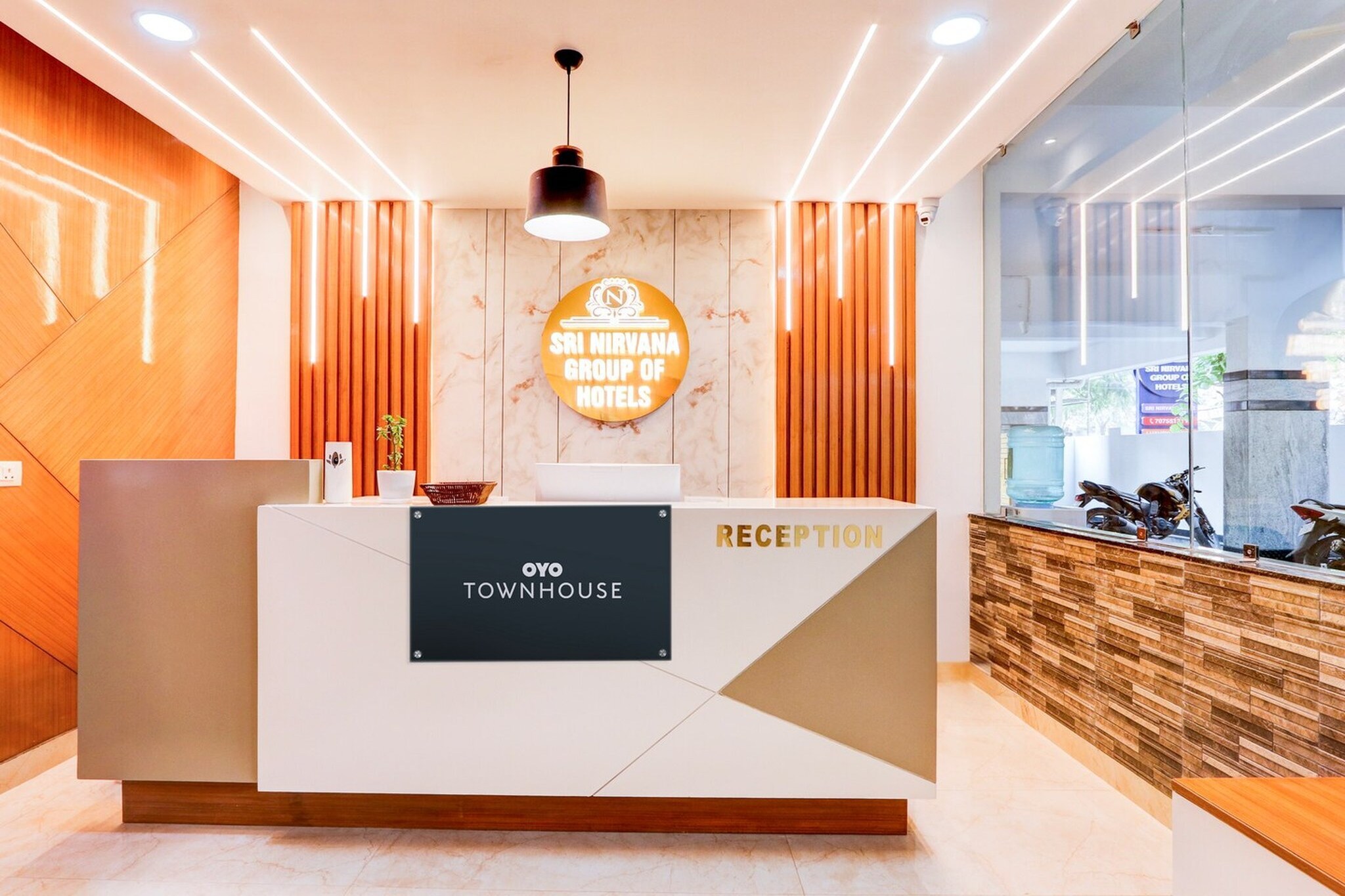 Ground floor: (bedroom(double bed, TV, seating area, air conditioning, telephone), bathroom(bathtub or shower, washbasin, toilet, Towels incl., shampoo, body soap, hot water), lift)