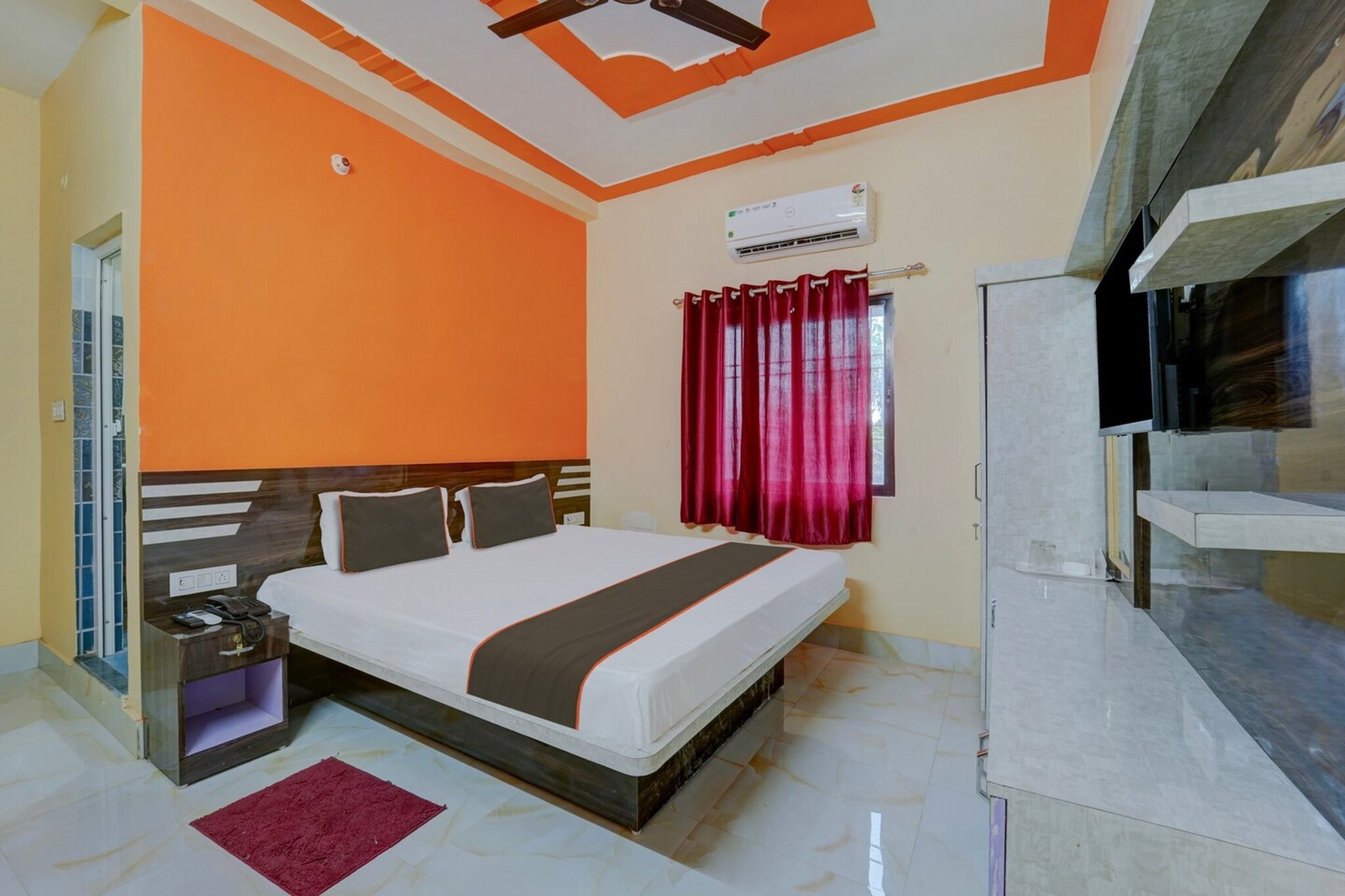 Super Hotel O Siddhi Vinayak Hotel & Banquets