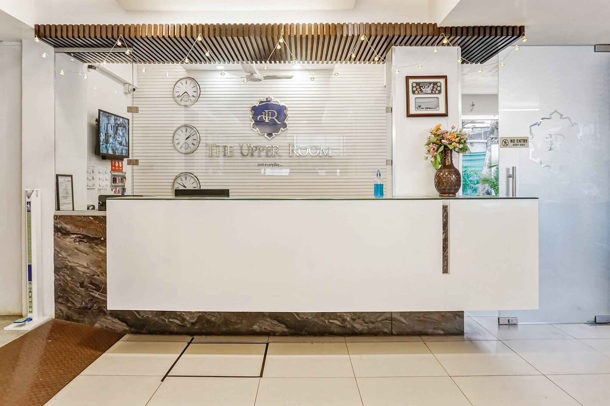 Super Townhouse The Upper Room Near Pune Airport