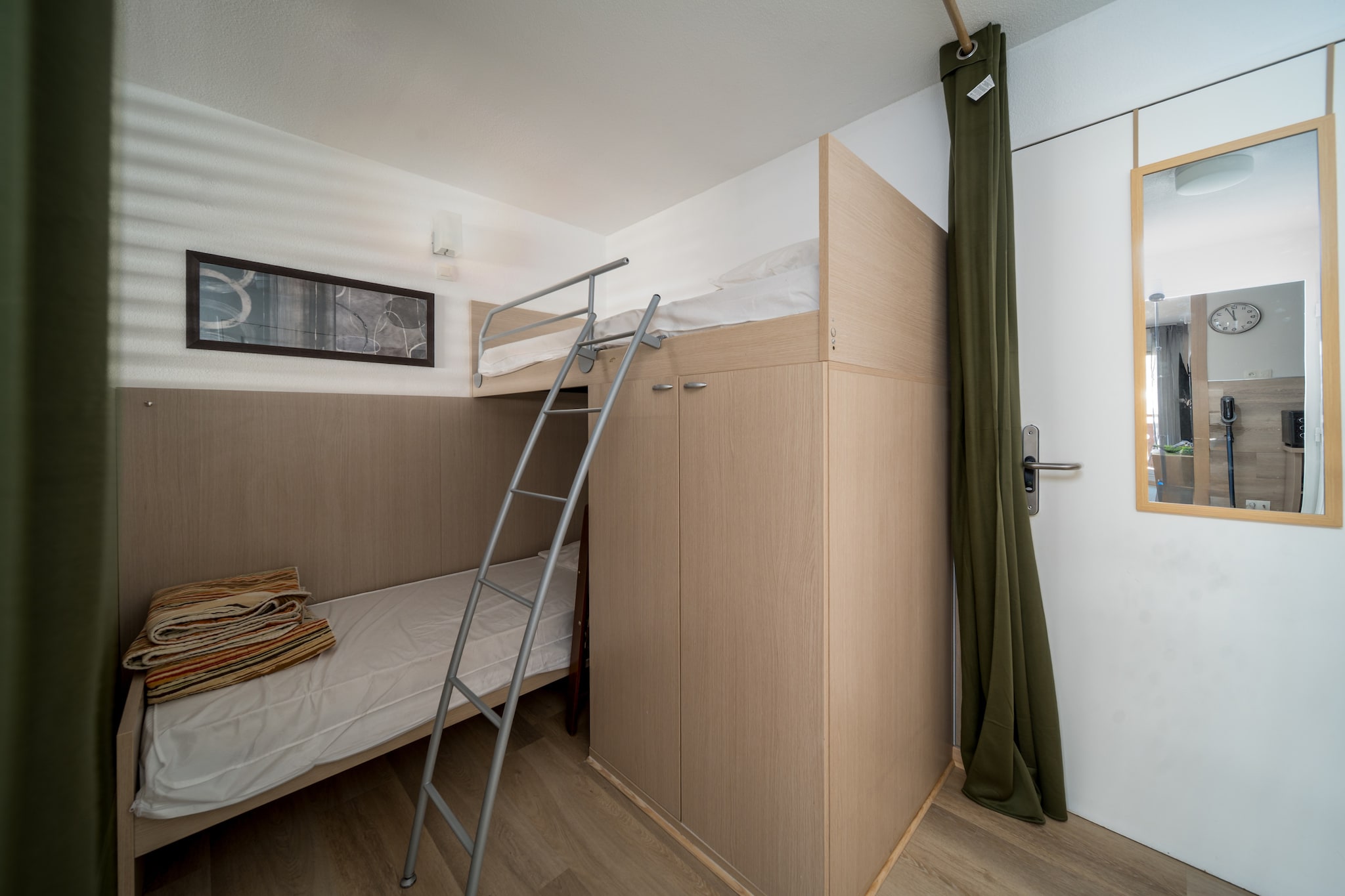 C. du Verdon N°3307 - 2P6-Image-tags.childrenroom