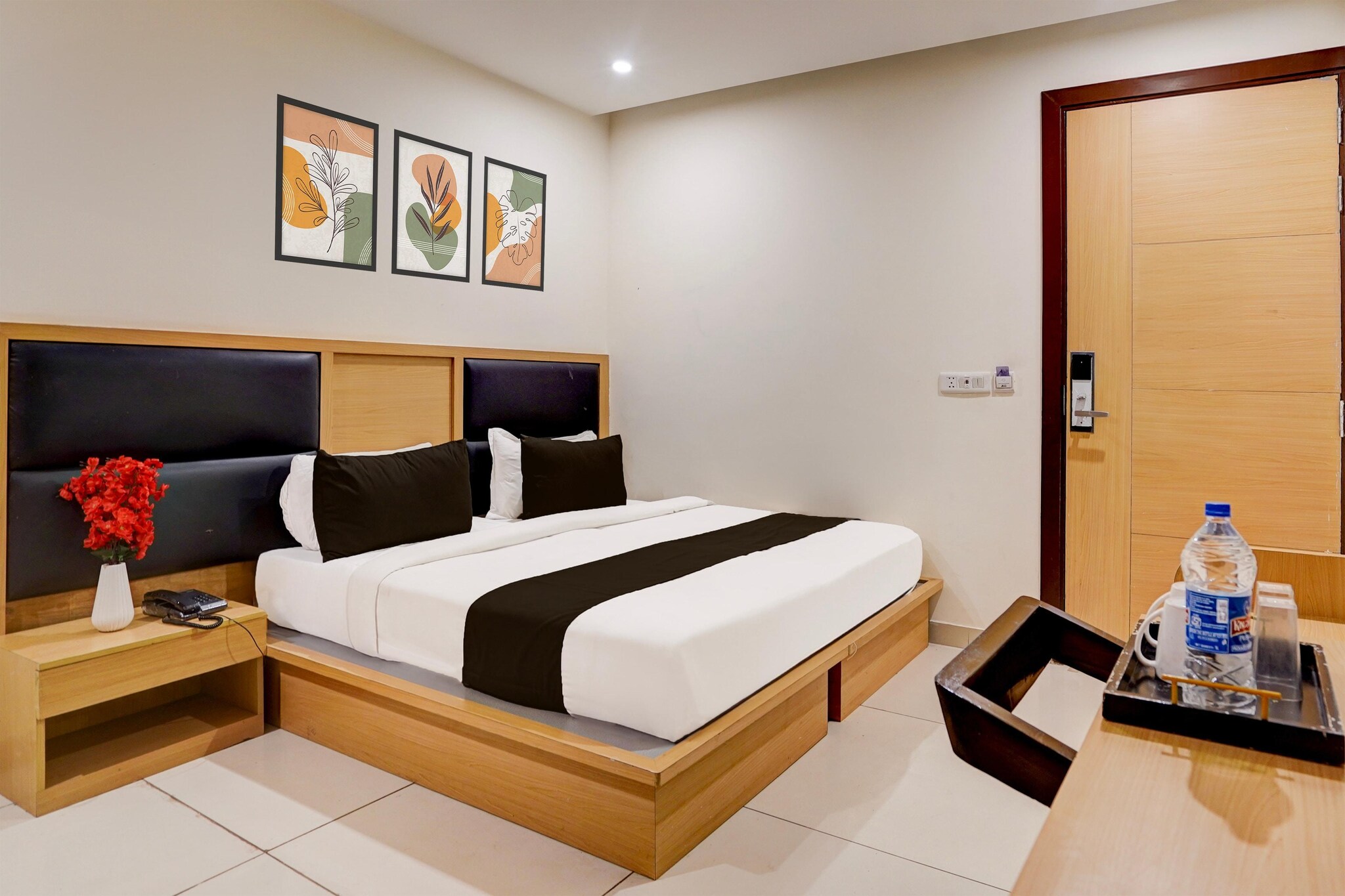 Comfortable Accommodations: Townhouse Airport Road Delhi in New Delhi offers family rooms with air-conditioning, private bathrooms, and free WiFi. Each room includes a work desk, seating area, TV, and wardrobe.
Convenient Facilities: Guests benefit from a lift, 24-hour front desk, shared kitchen, daily housekeeping, room service, and luggage storage. The hotel is pet-friendly and provides free toiletries.
Prime Location: Located 1 km from Delhi International Airport, the hotel is near attractions such as Qutub Minar (10 km), MG Road (11 km), and India Gate (16 km).
Guest Satisfaction: Guests appreciate the attentive staff, comfortable bathrooms, and comfortable beds.
Unmarried couples are warmly welcome at this property.
Guests with local ID proof are warmly welcome.
Complimentary early check-in – Subject to availability.
