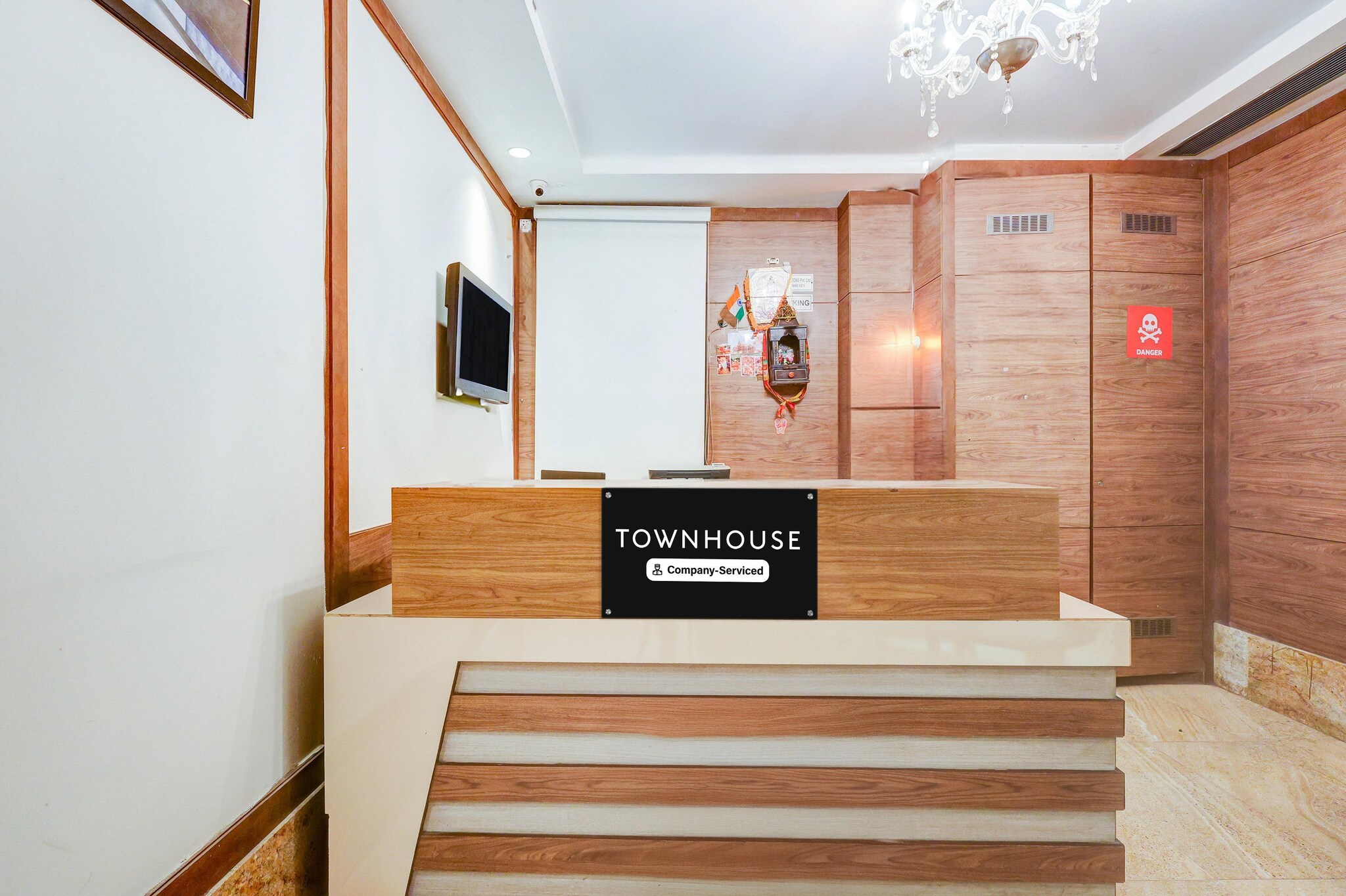 Super Townhouse Chhatarpur Near Metro Park