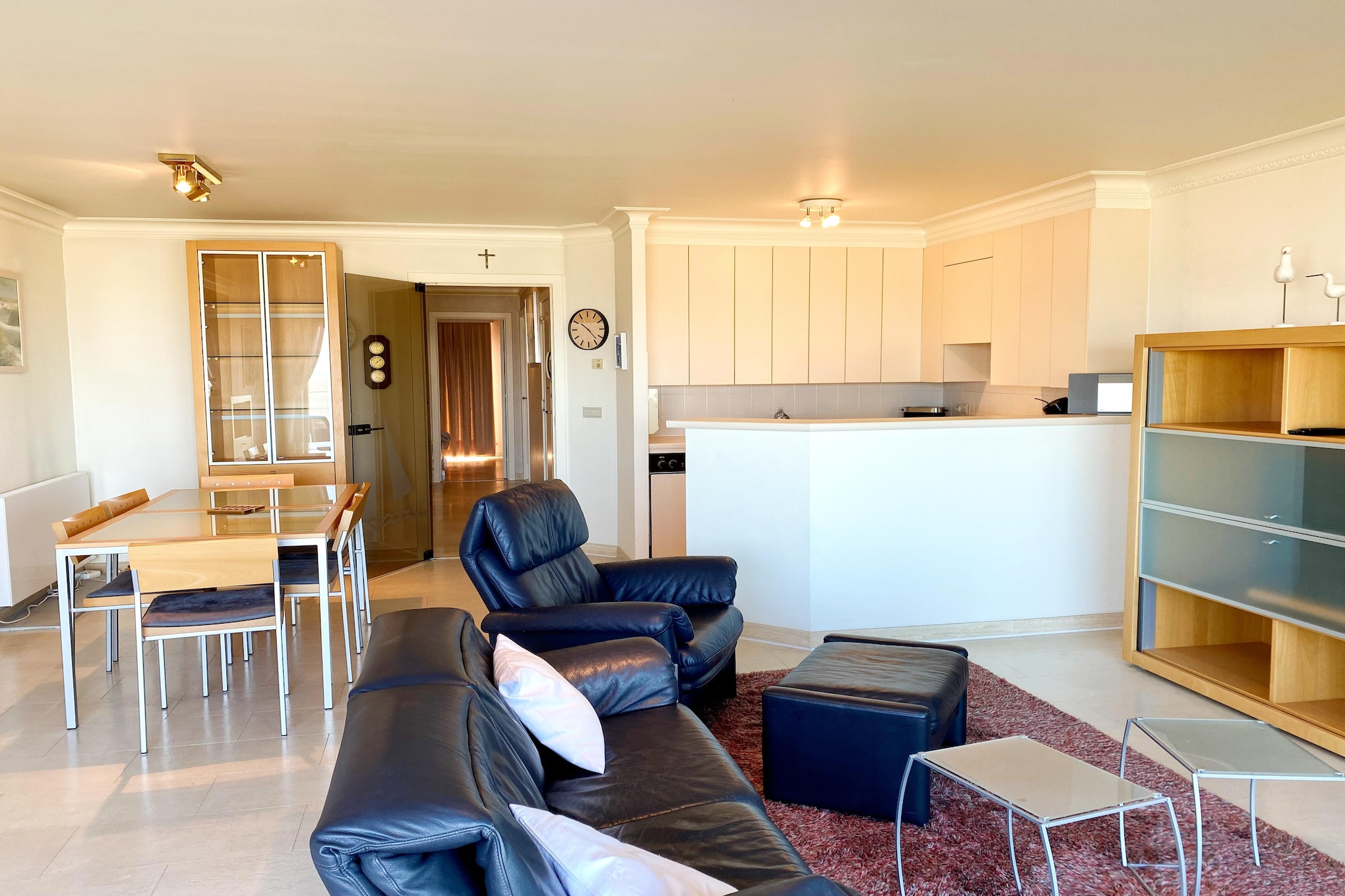 Sea-view apartment on Zeedijk