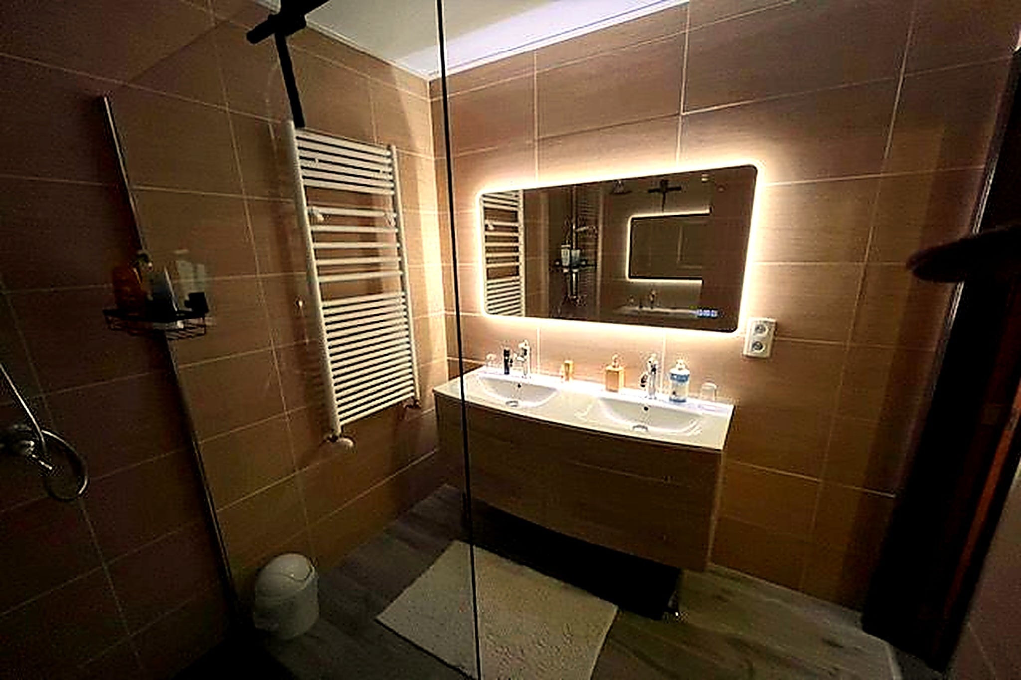 Hondvriendelijke woning met jacuzzi-Badkamer