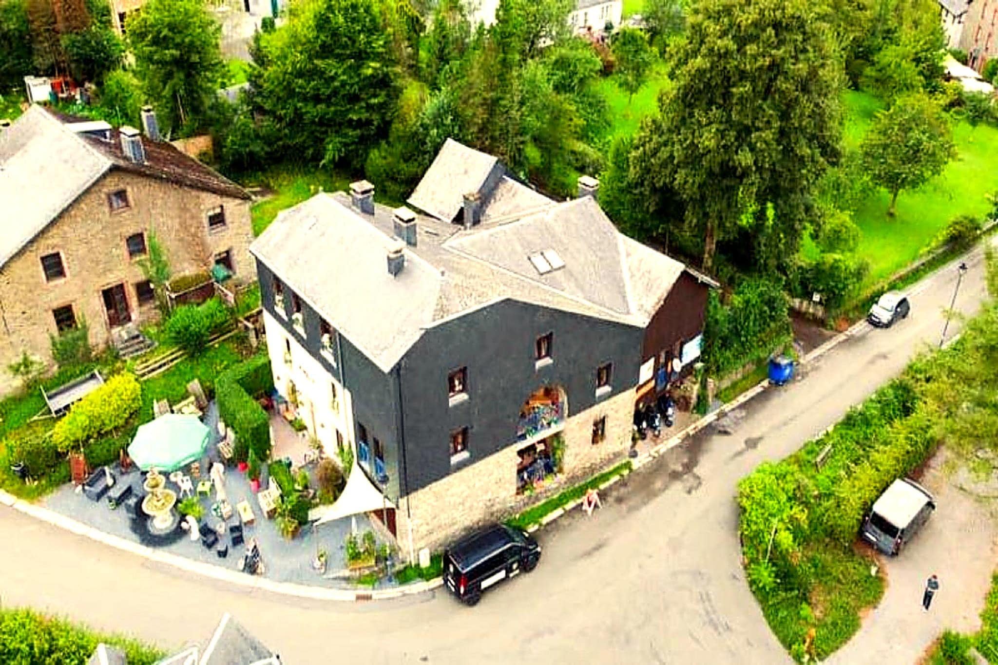 Hondvriendelijke woning-Buitenkant zomer