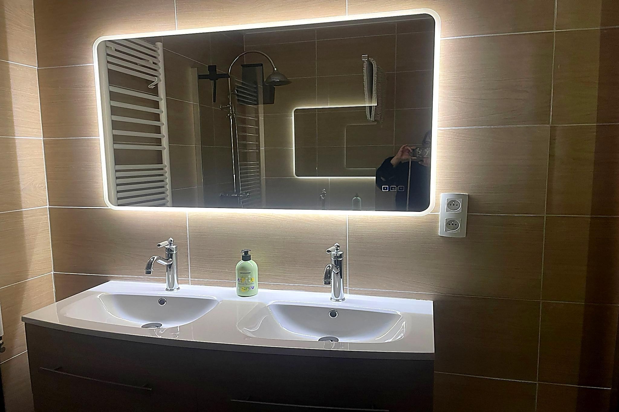 Hondvriendelijke woning met sauna en jacuzzi-Badkamer