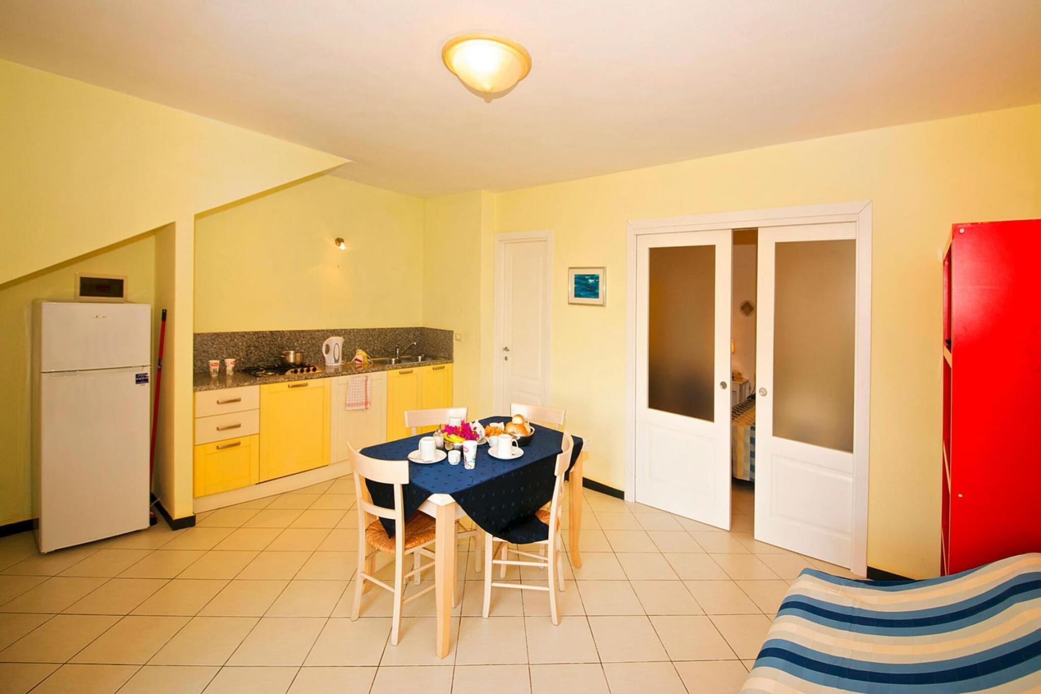 RESIDENCE VILLA GIADA IMPERIA - THREE-ROOM APT 6 PAX Lavanda R6-Woonkamer