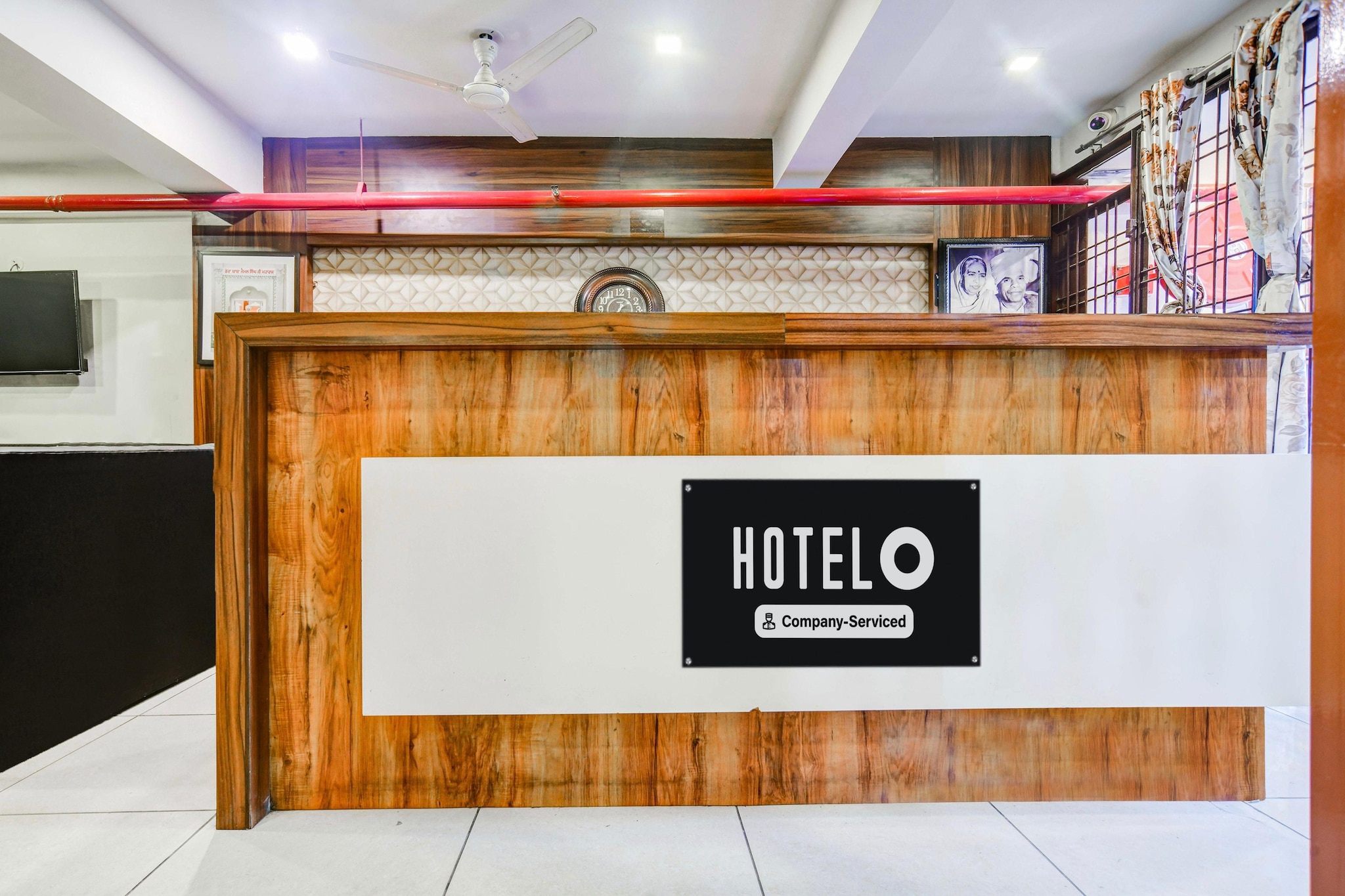 Ground floor: (bedroom(double bed, TV, seating area, air conditioning, Towels incl., telephone), bathroom(bathtub or shower, shower, washbasin, toilet, shampoo, body soap, hot water))