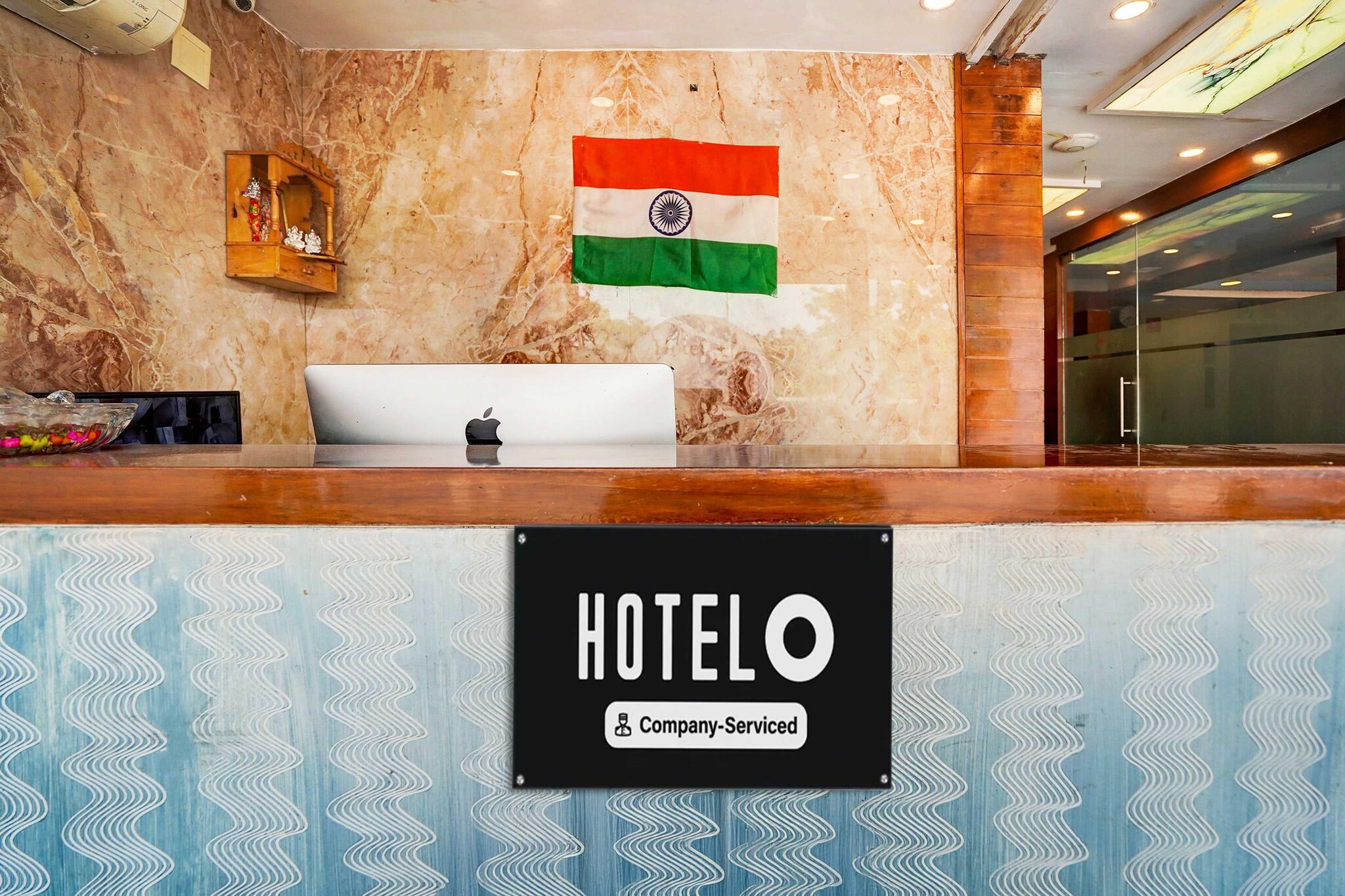 Ground floor: (bedroom(double bed, TV, seating area, air conditioning, telephone), bathroom(bathtub or shower, shower, washbasin, toilet, Towels incl., shampoo, body soap, hot water), Parking)