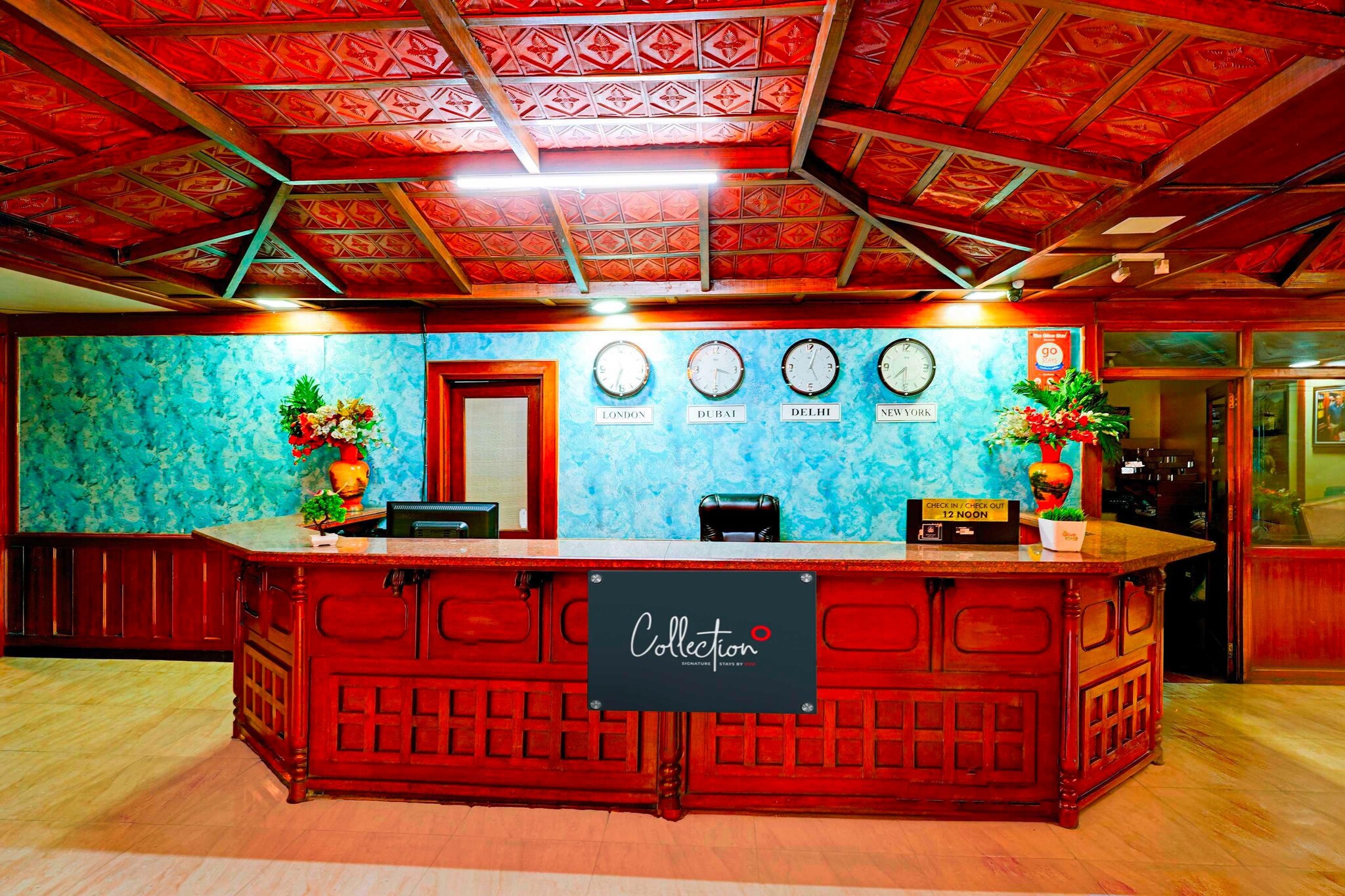 Ground floor: (bedroom(Parking, double bed, TV, seating area, air conditioning, telephone), bathroom(bathtub or shower, shower, washbasin, toilet, Towels incl., shampoo, body soap, hot water), lift)