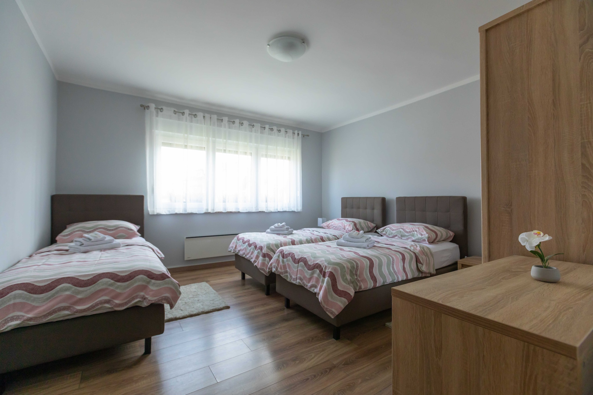 Apartment Slavek- Two Bedroom Apartment With Balcony - Slaapkamer