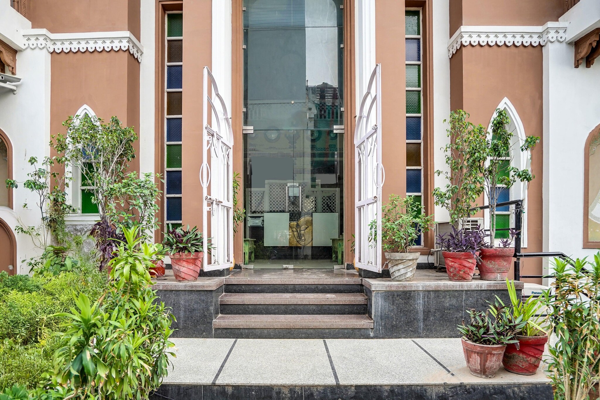 Elite Stays near Mansarovar Metro Station