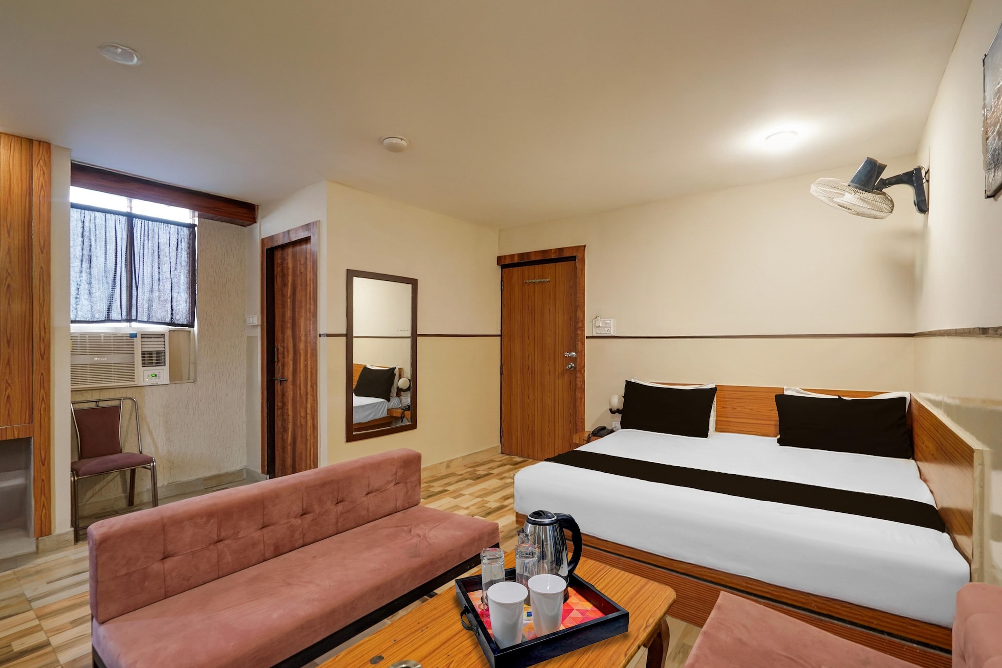 Townhouse City Mall Kota Hotel High Society