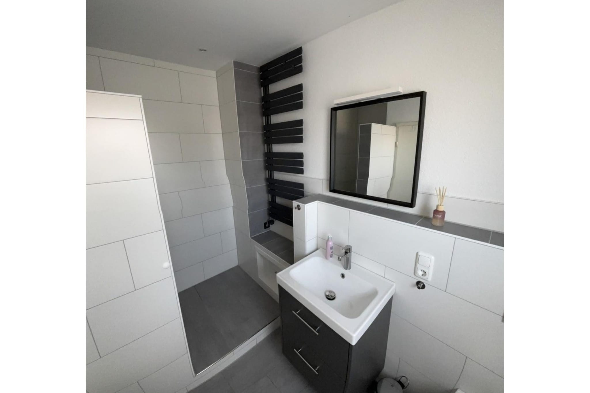 Bungalow Königskrabbe-Badezimmer