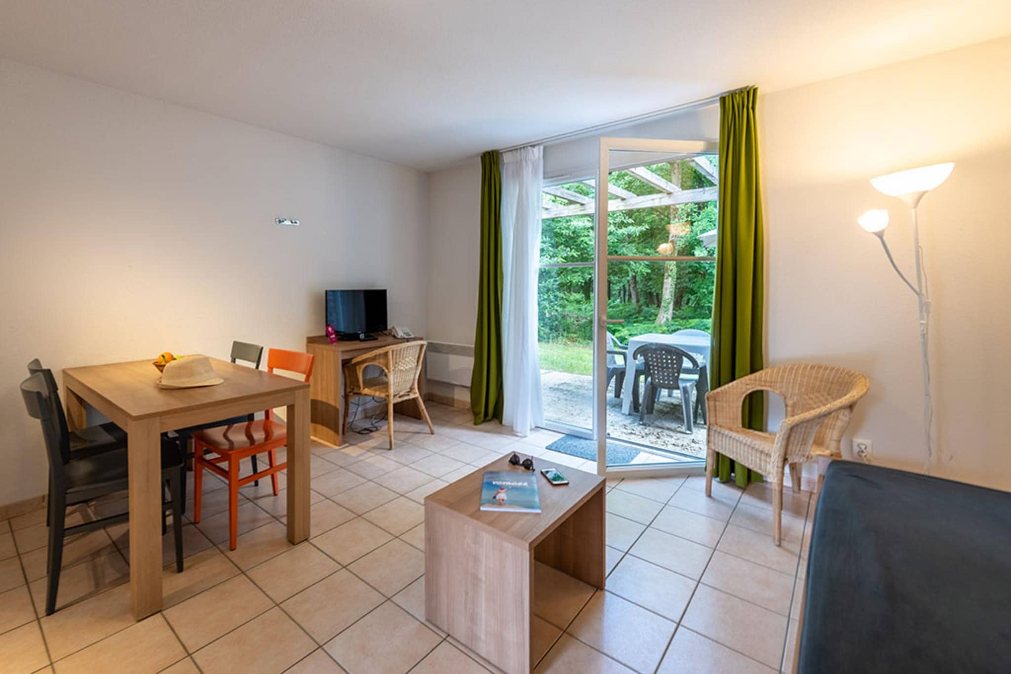 Domaine du Golf de Saumur Comfort 1-Bedroom Cottage Duplex - 4 people - Eetkamer