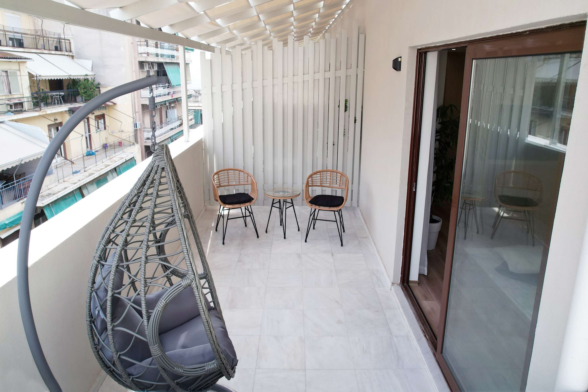 6th floor suites - Superior Suite with private balcony-Terrasbalkon