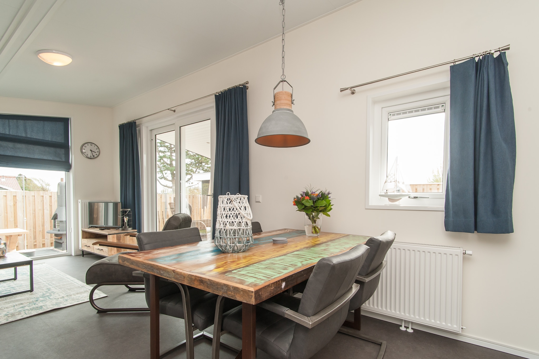 Cozy Beachside Base with Dual Terraces