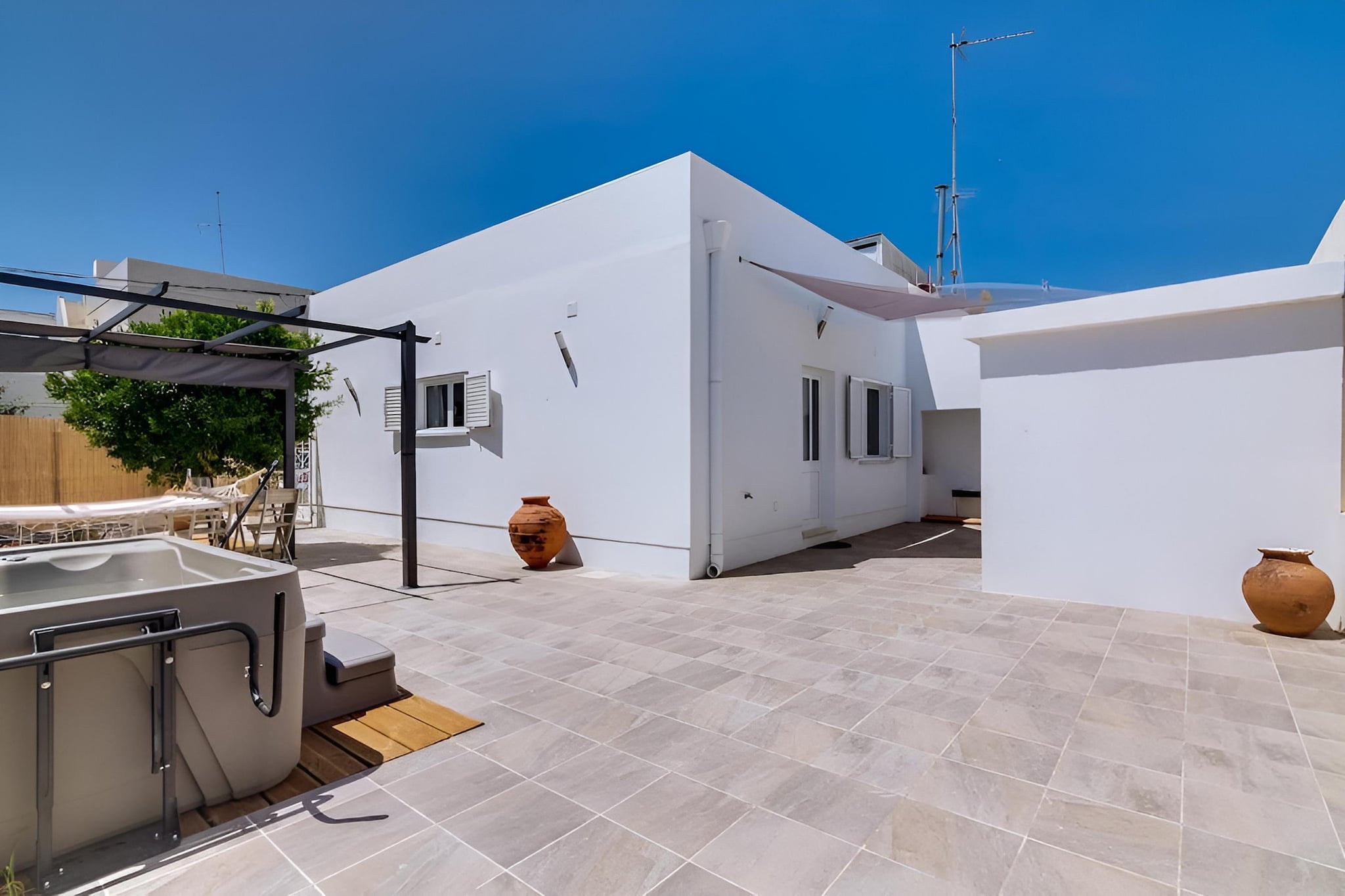Elegant Garden Villa near Ria Formosa