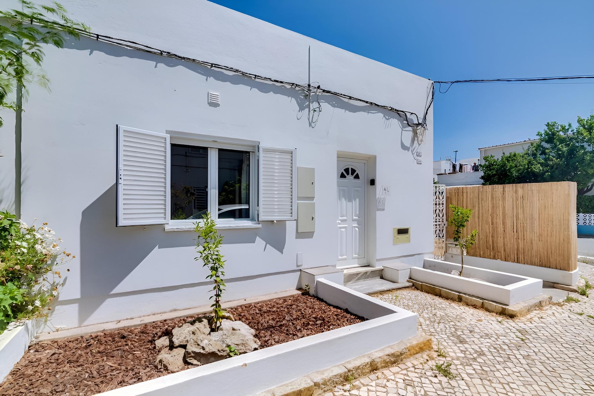 Elegant Garden Villa near Ria Formosa