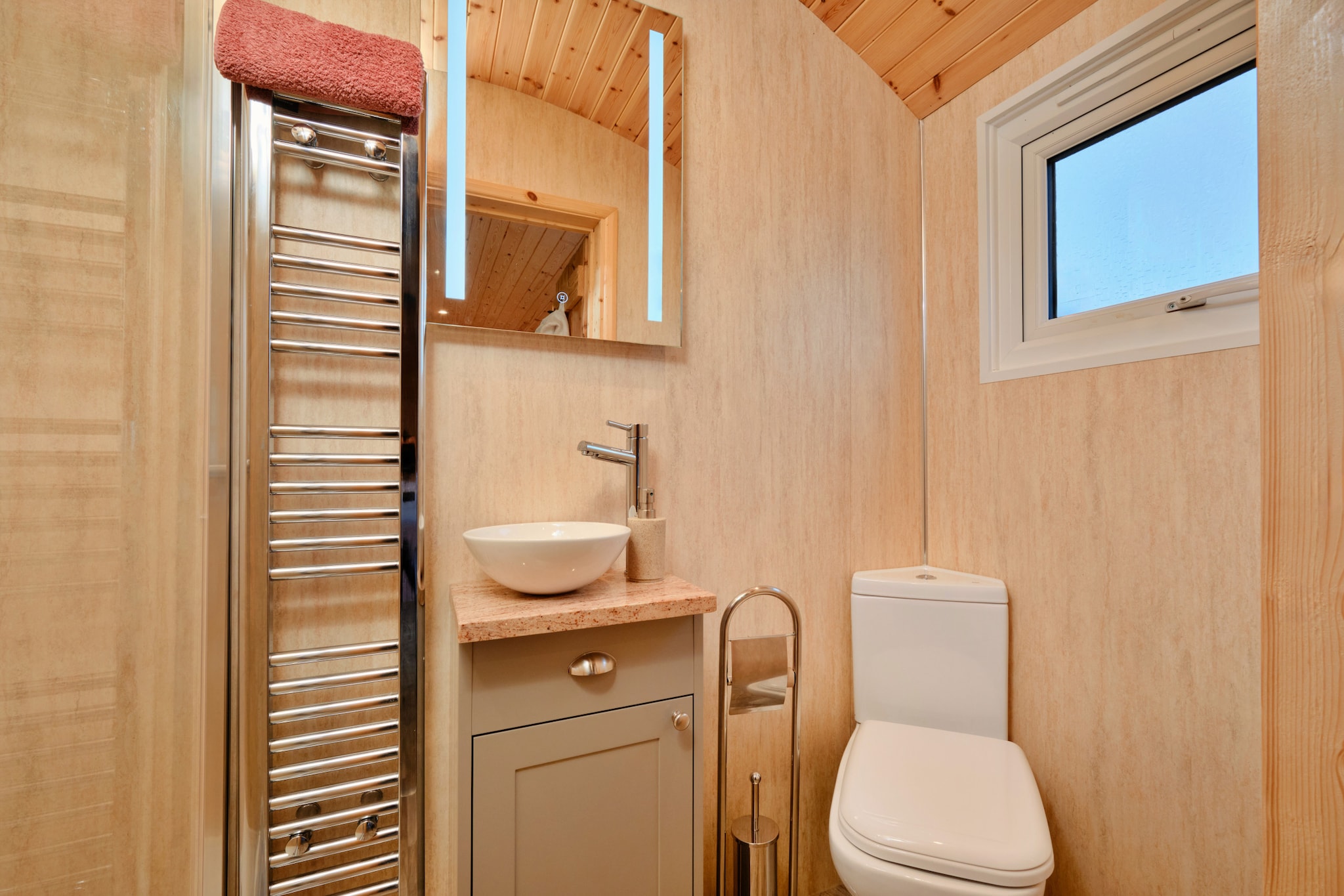 Demelza Shepherd's Hut - Badezimmer