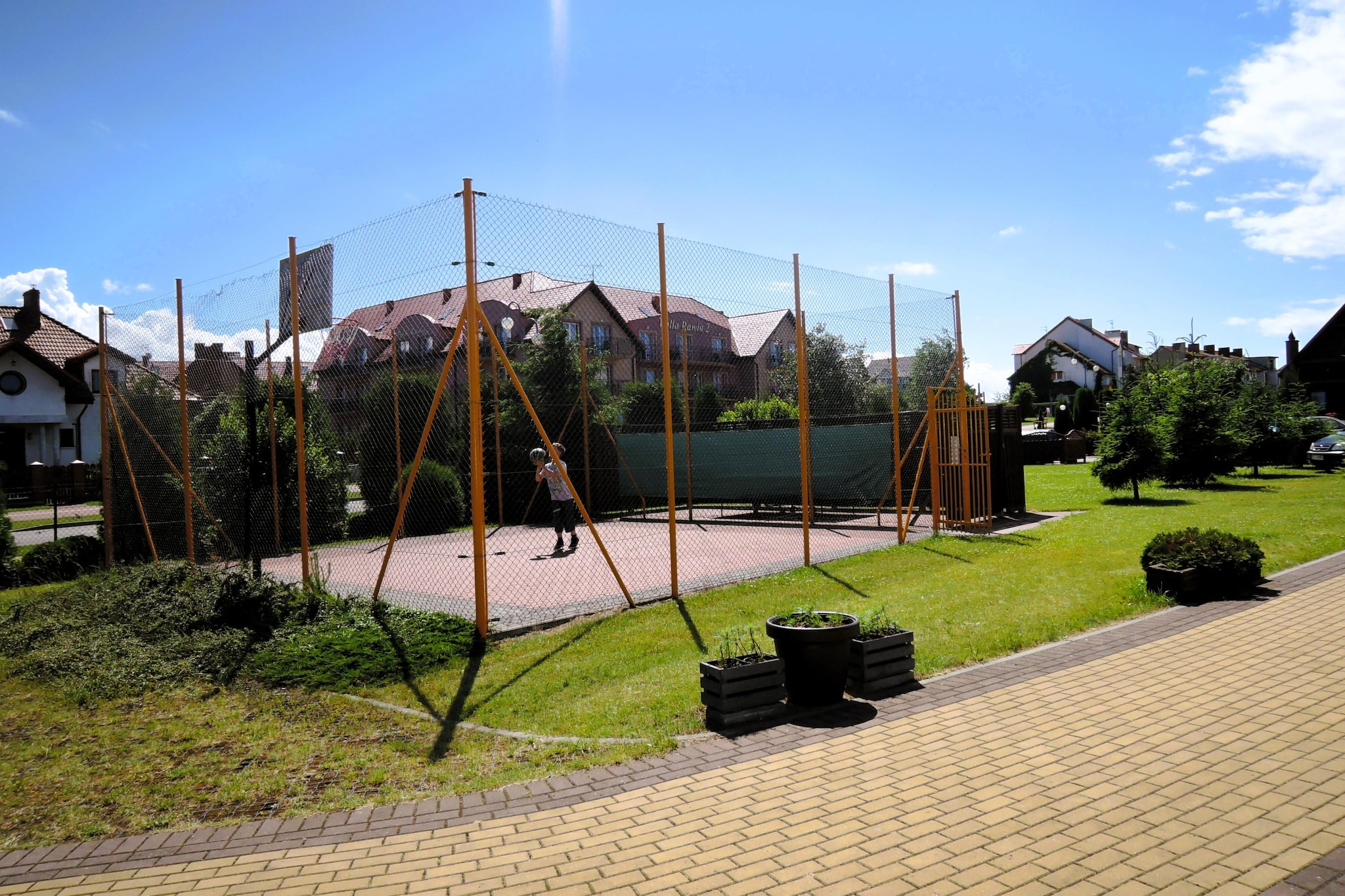 Domki wypoczynkowe - Promyczek-Jardins en été