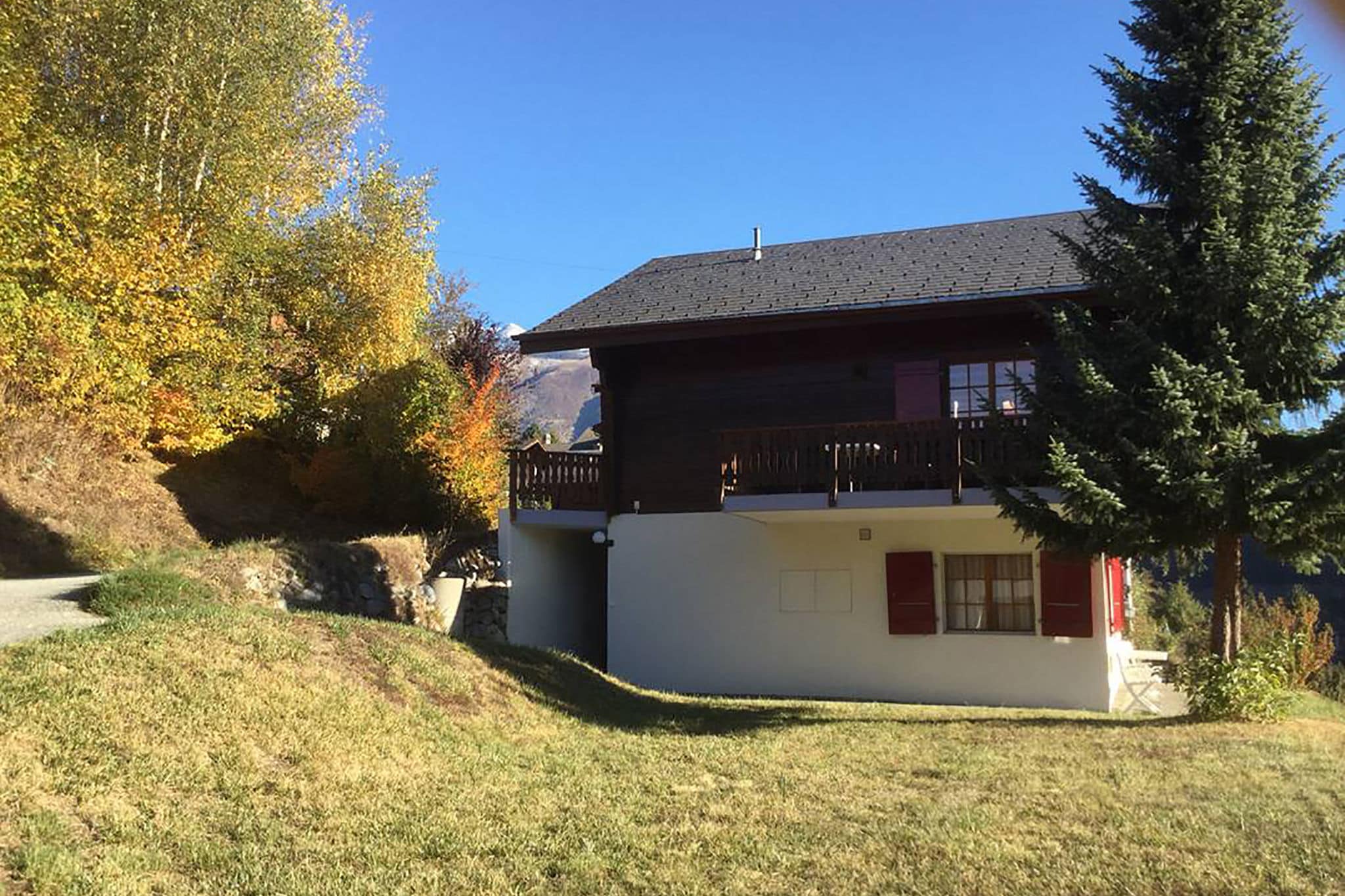 Gezellig appartement b.g. in Wallis met terras voor zomer- en wintervakantie